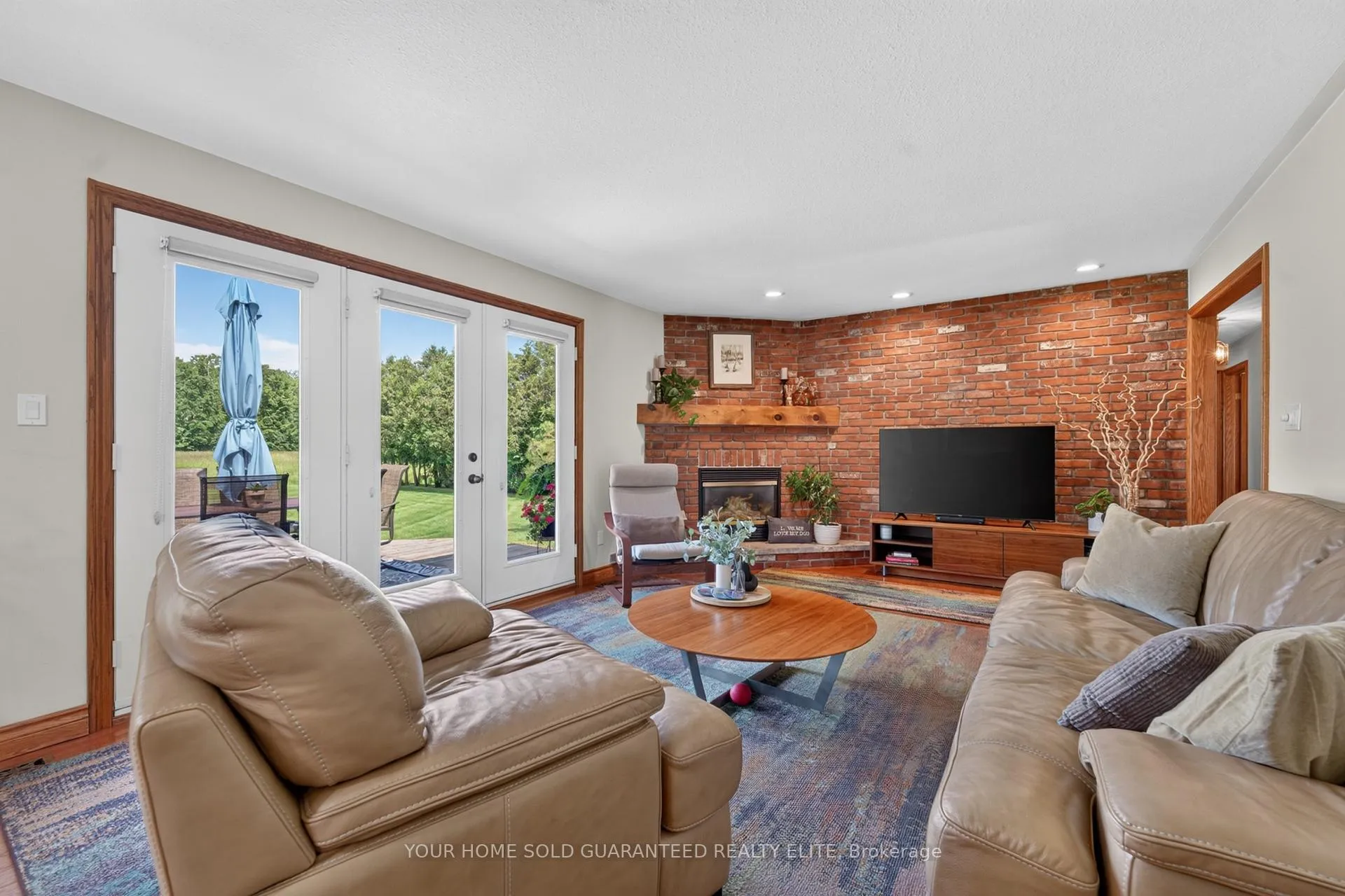 Photo 5 of 398 Mountain Road, Grimsby, Grimsby Escarpment — HOMEH