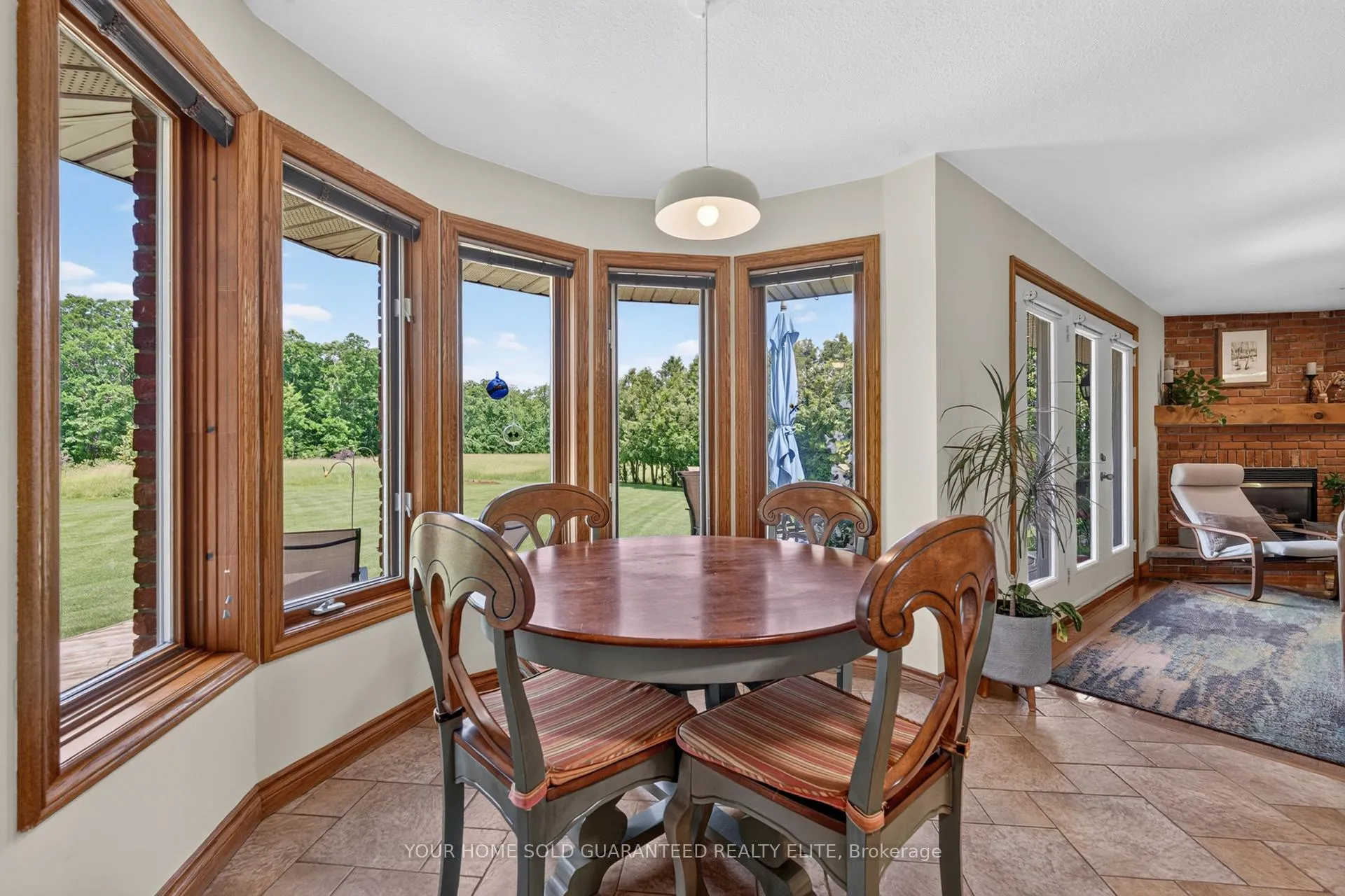 Photo 18 of 398 Mountain Road, Grimsby, Grimsby Escarpment — HOMEH