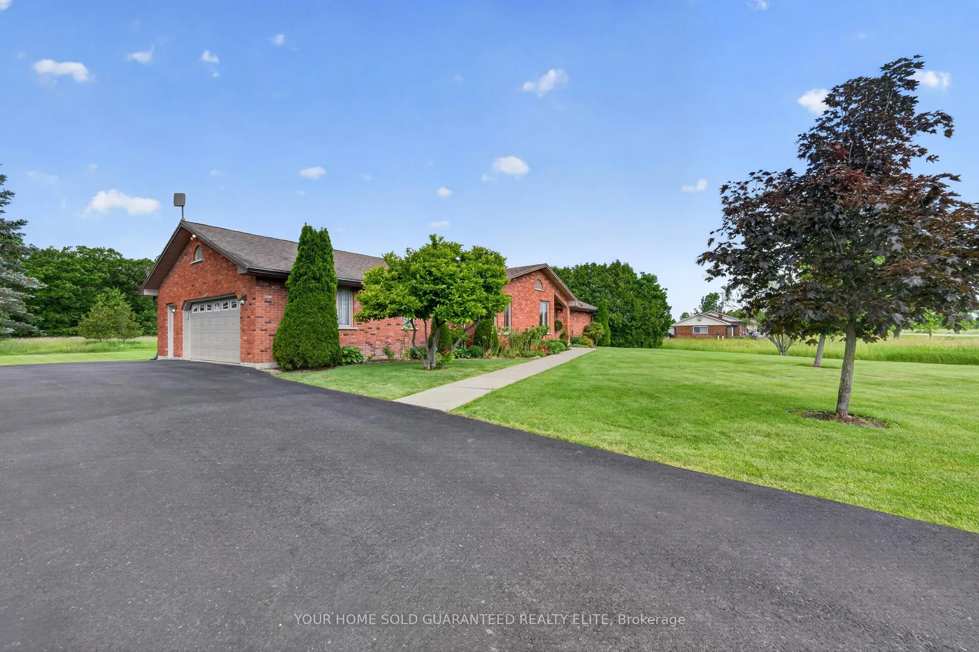 Photo 41 of 398 Mountain Road, Grimsby, Grimsby Escarpment — HOMEH