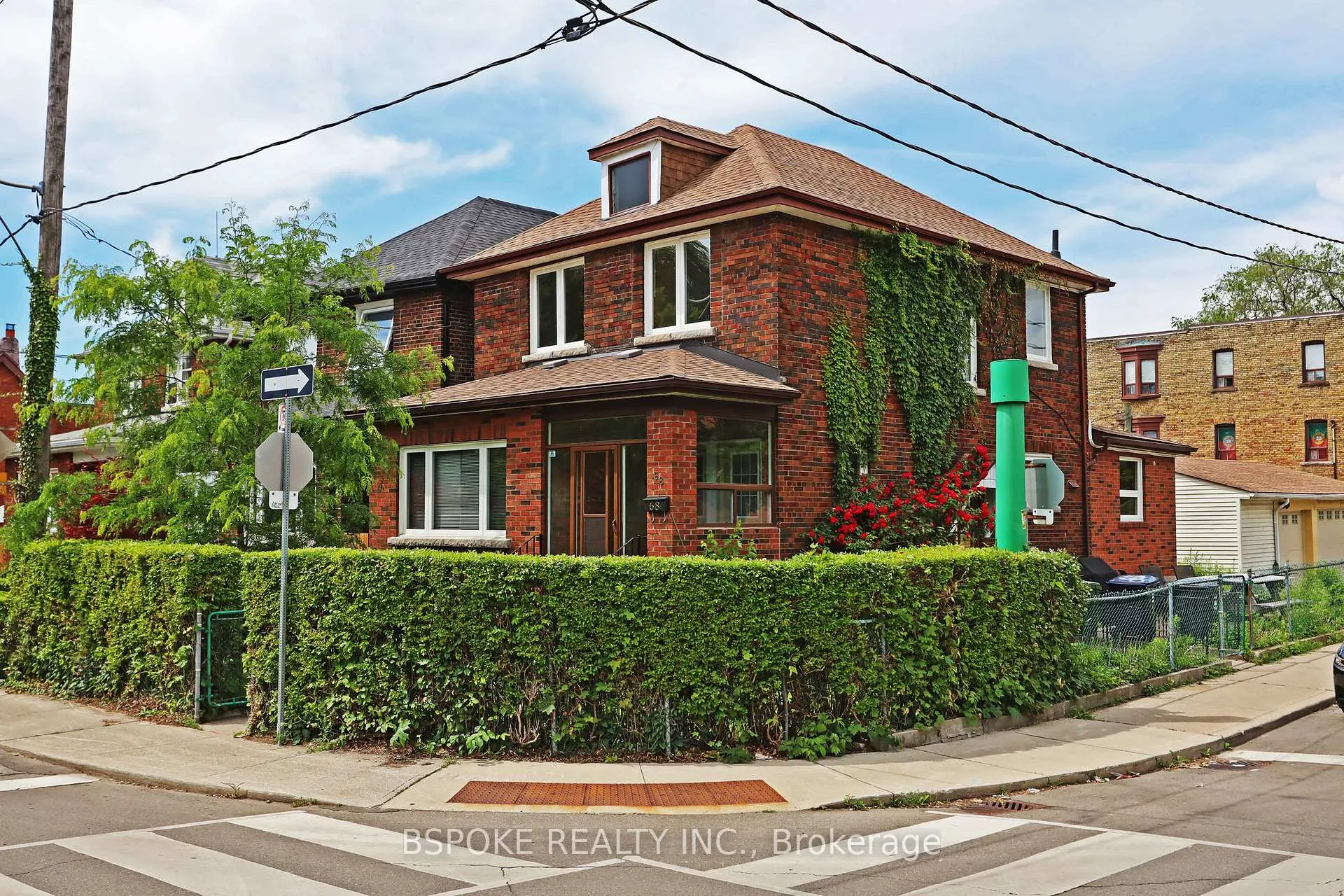 Photo 1 of Unit Upper, 68 Roxton Road, Toronto, Trinity-Bellwoods — HOMEH
