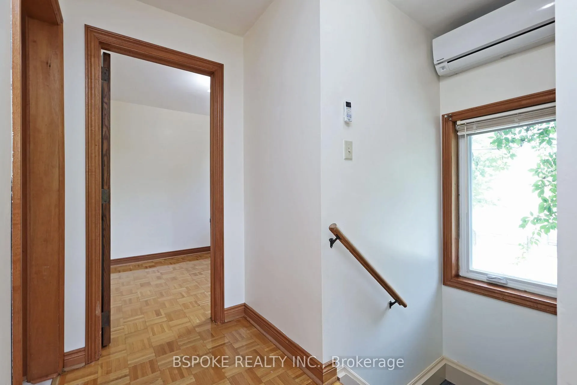 Photo 5 of Unit Upper, 68 Roxton Road, Toronto, Trinity-Bellwoods — HOMEH
