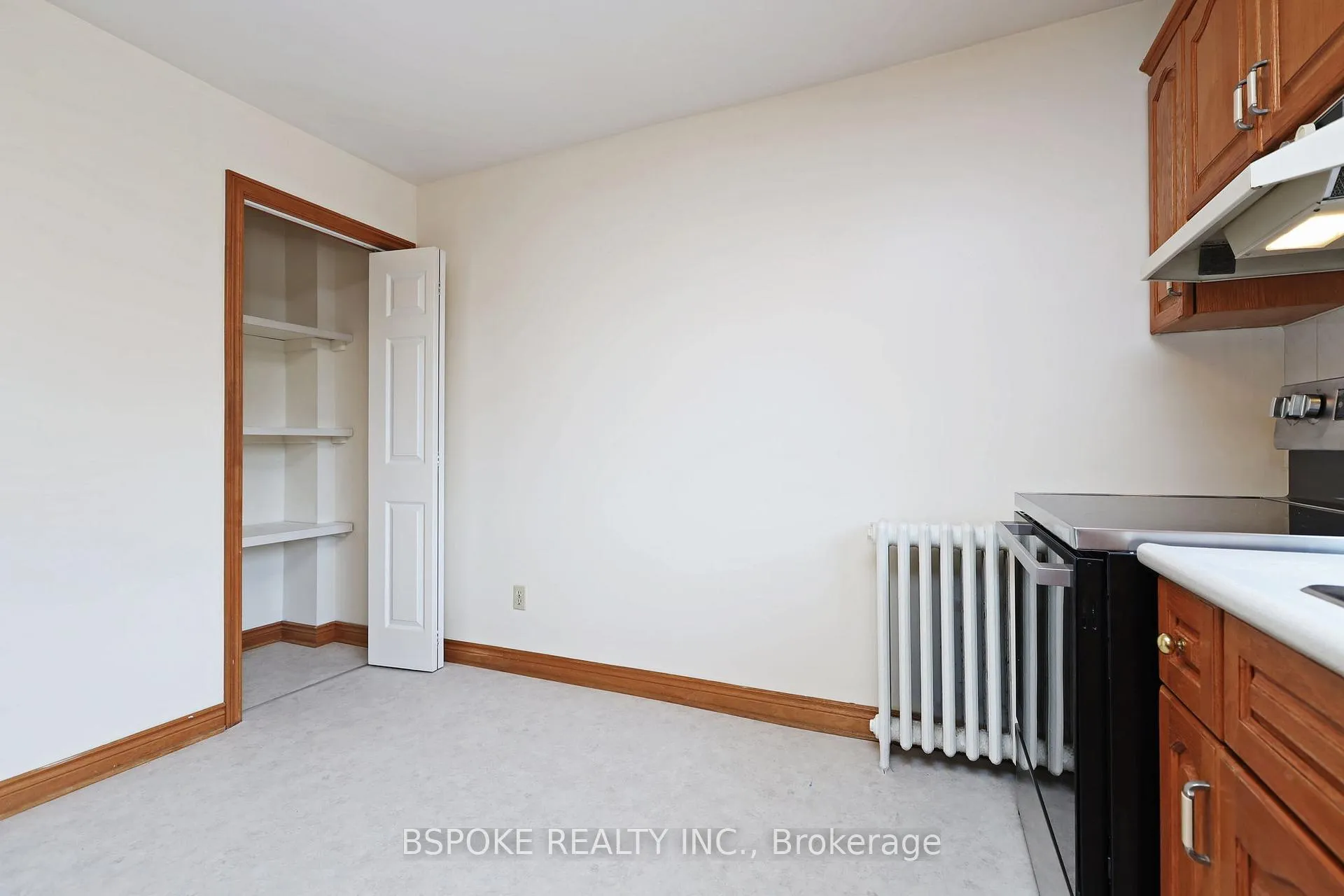 Photo 8 of Unit Upper, 68 Roxton Road, Toronto, Trinity-Bellwoods — HOMEH