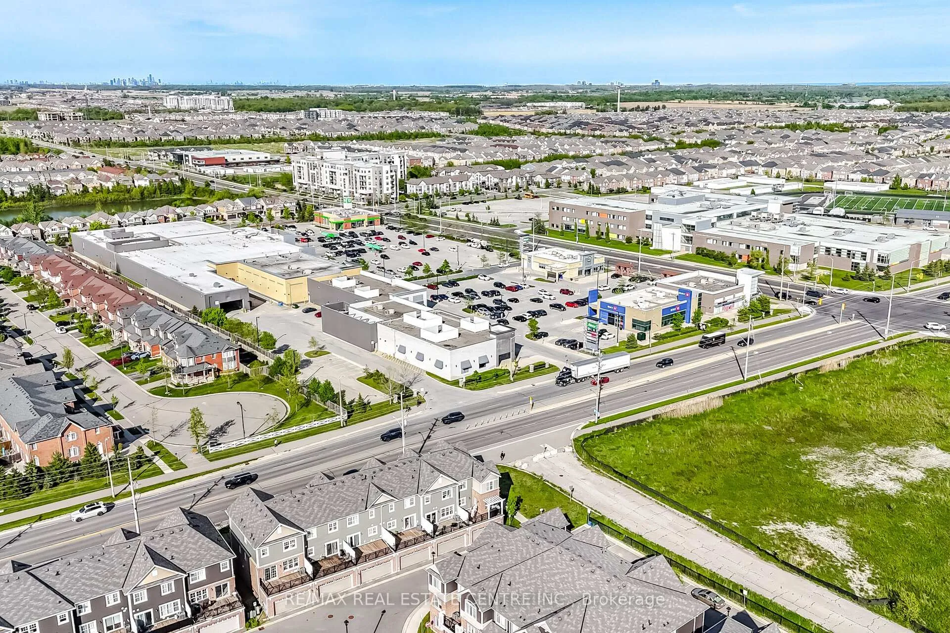 Photo 48 of Unit 165, 1000 Asleton Boulevard, Milton, Willmott — HOMEH