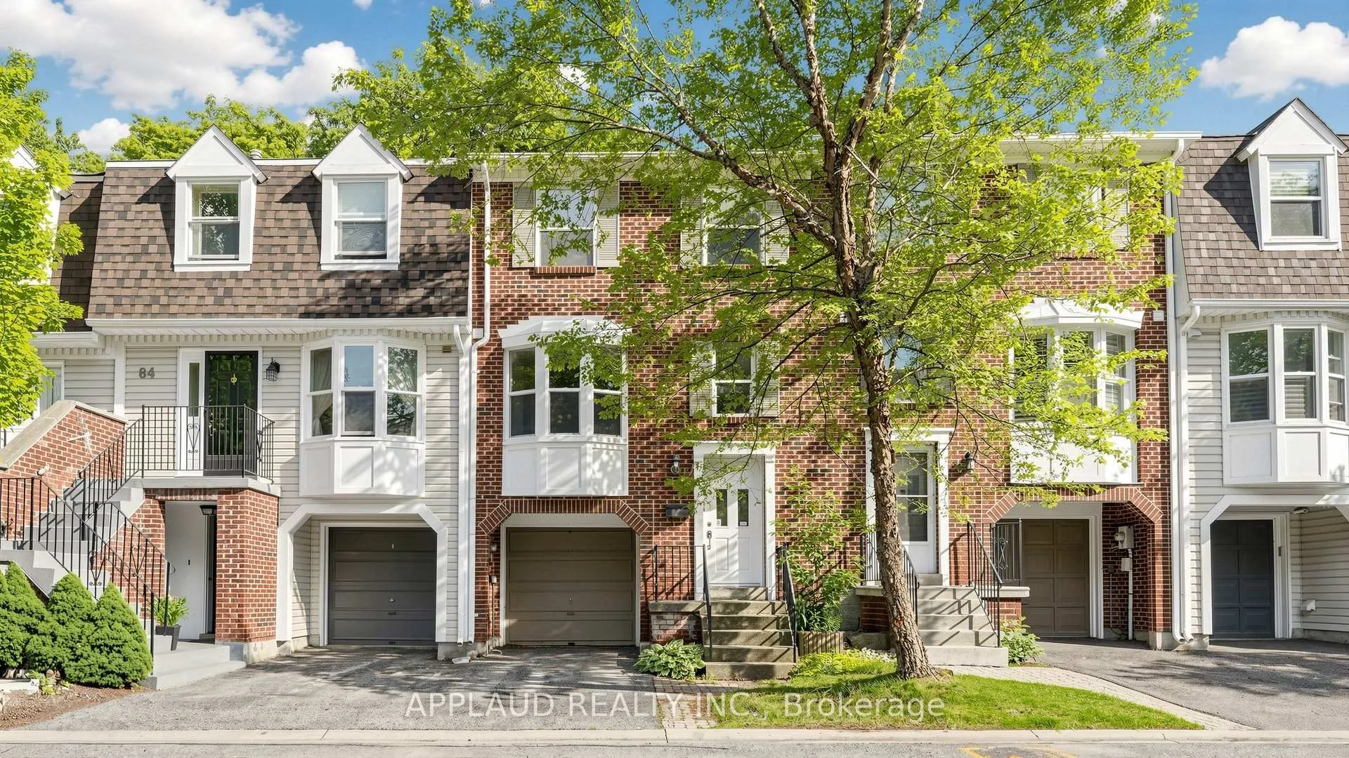 Photo 1 of 82 Confederation Way, Markham, Thornhill — HOMEH