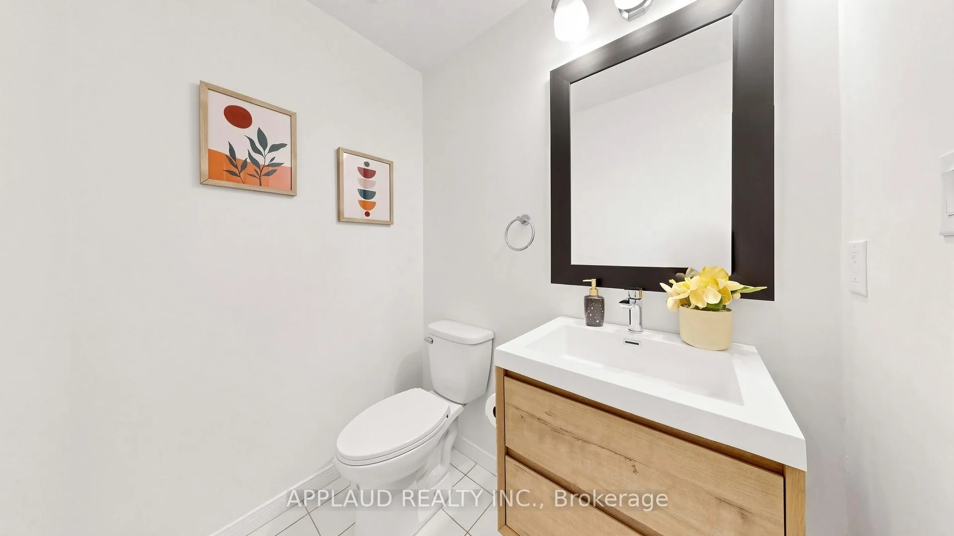 Photo 8 of 82 Confederation Way, Markham, Thornhill — HOMEH