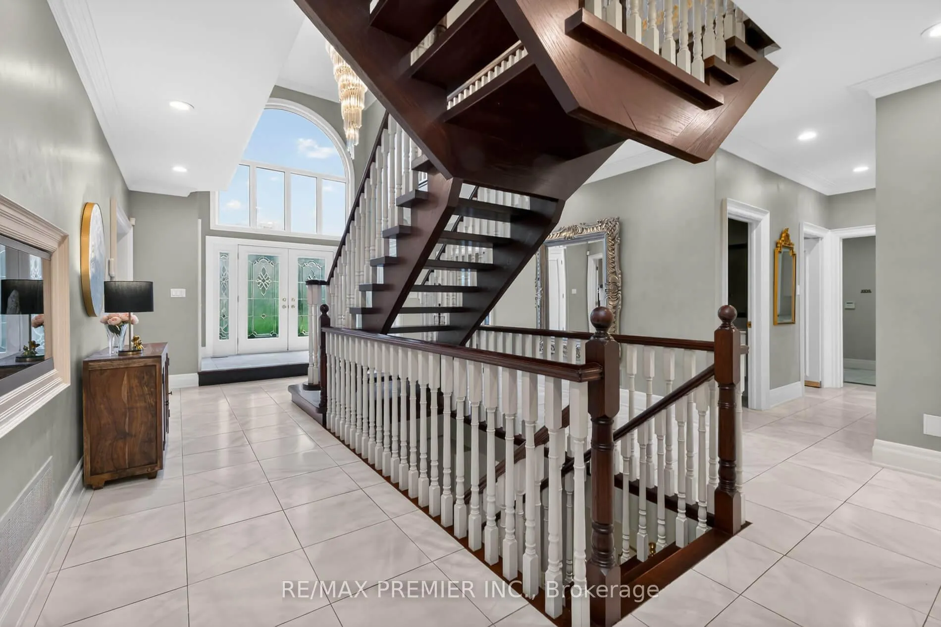 Photo 6 of 46 Deerchase Circle, Vaughan, Islington Woods — HOMEH
