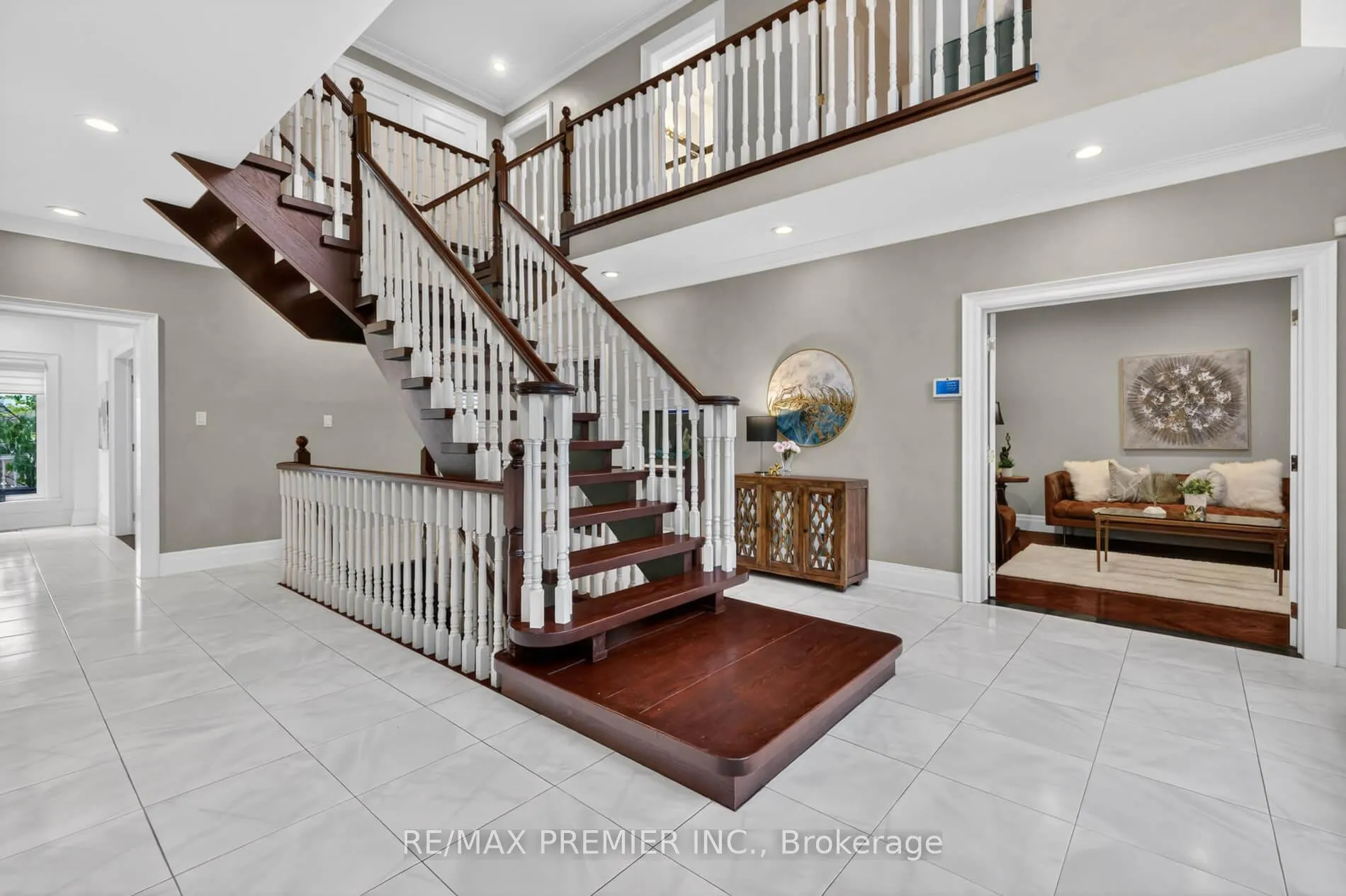 Photo 7 of 46 Deerchase Circle, Vaughan, Islington Woods — HOMEH
