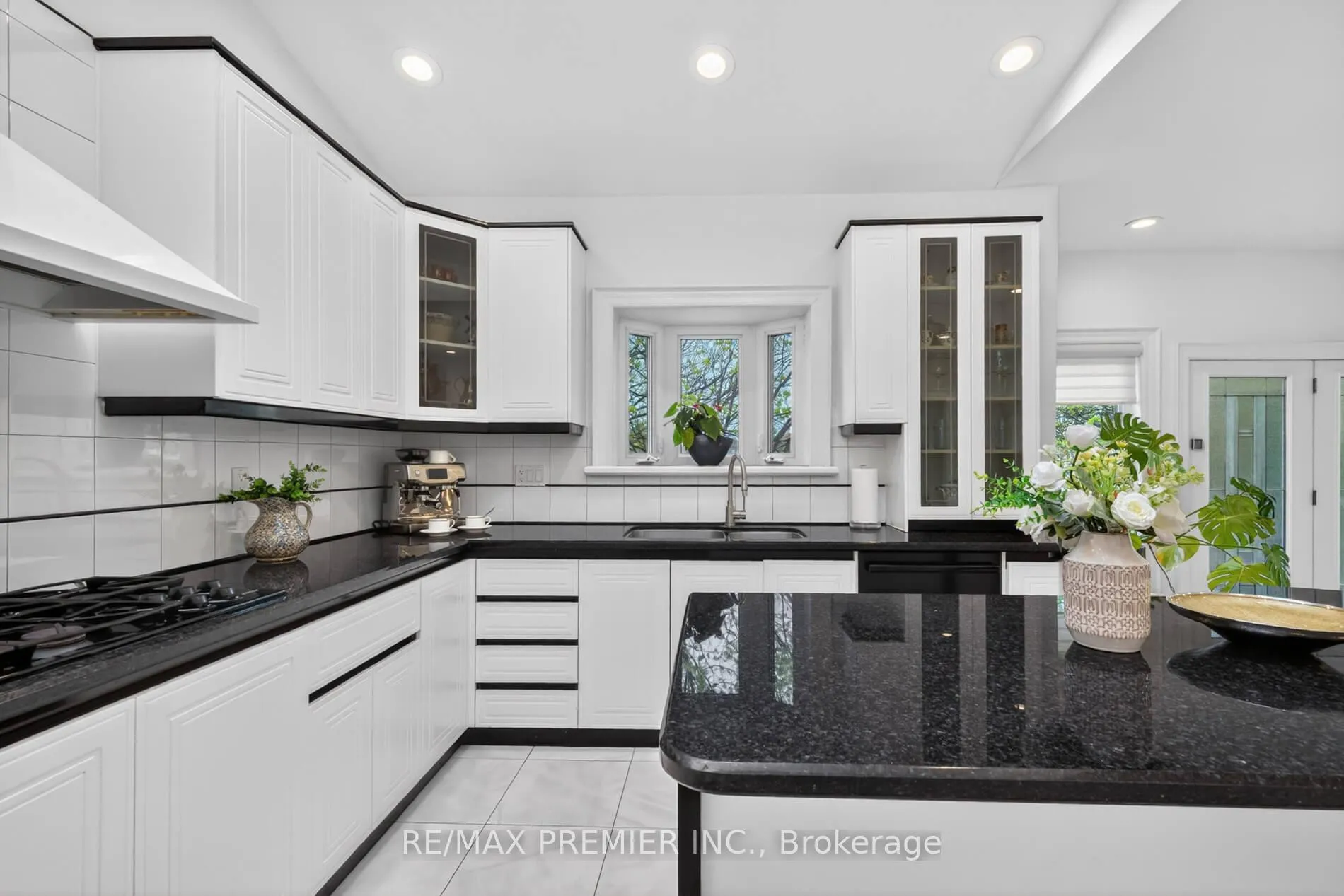 Photo 17 of 46 Deerchase Circle, Vaughan, Islington Woods — HOMEH