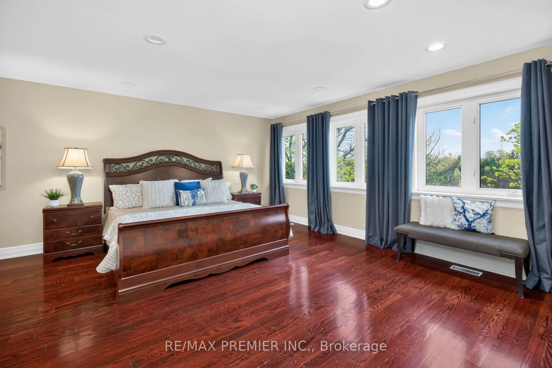 Photo 23 of 46 Deerchase Circle, Vaughan, Islington Woods — HOMEH