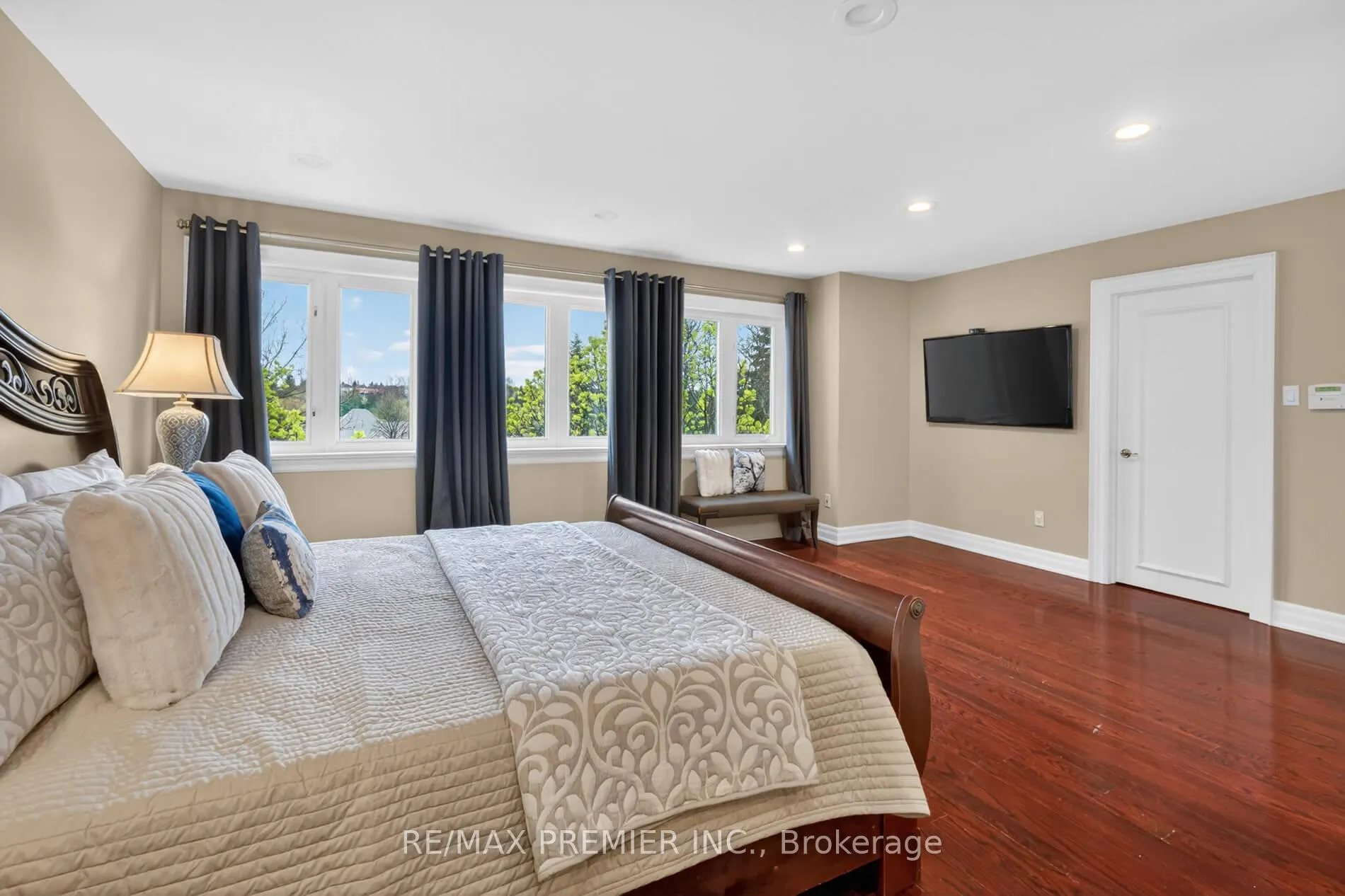 Photo 28 of 46 Deerchase Circle, Vaughan, Islington Woods — HOMEH