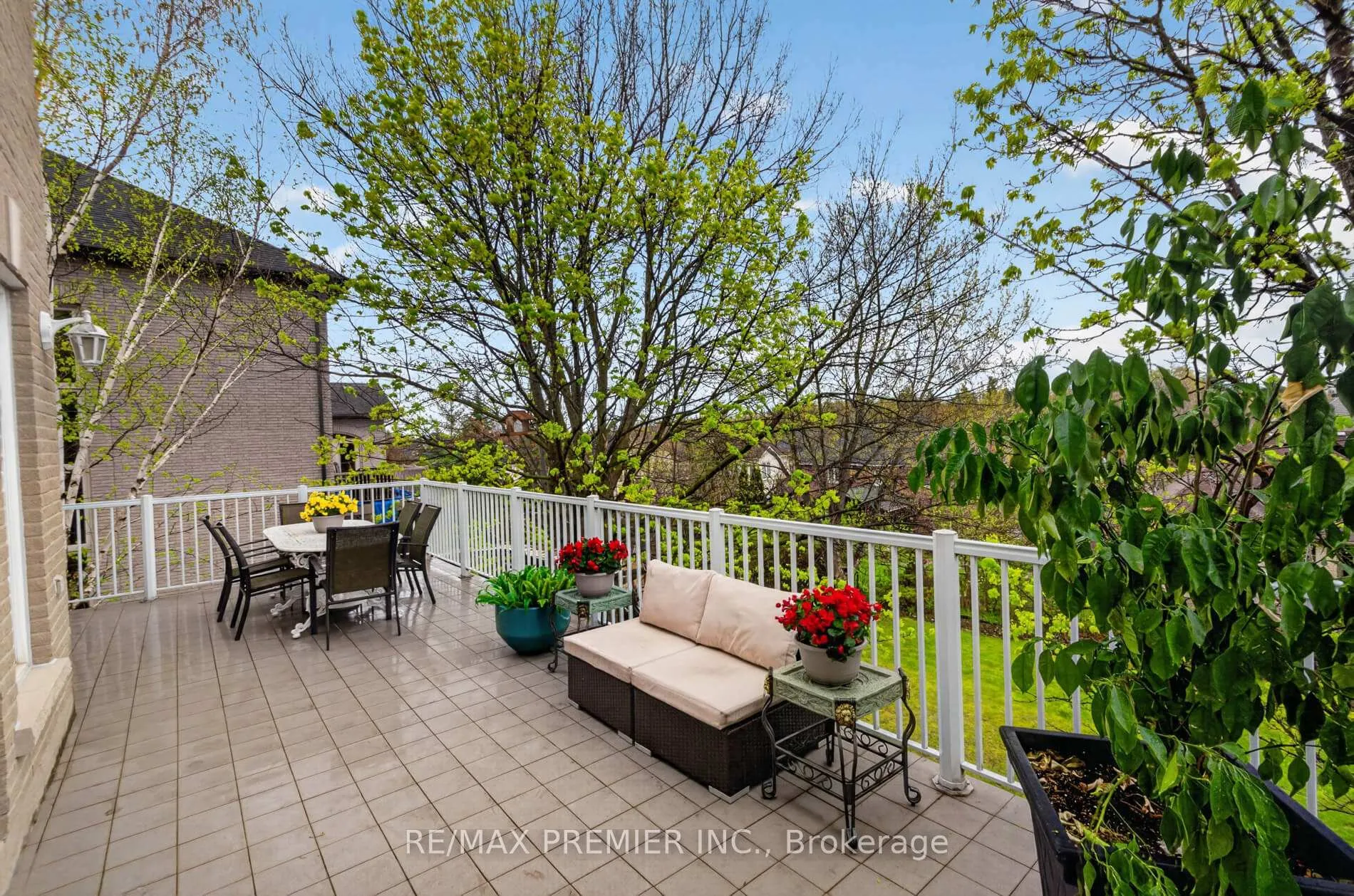 Photo 38 of 46 Deerchase Circle, Vaughan, Islington Woods — HOMEH