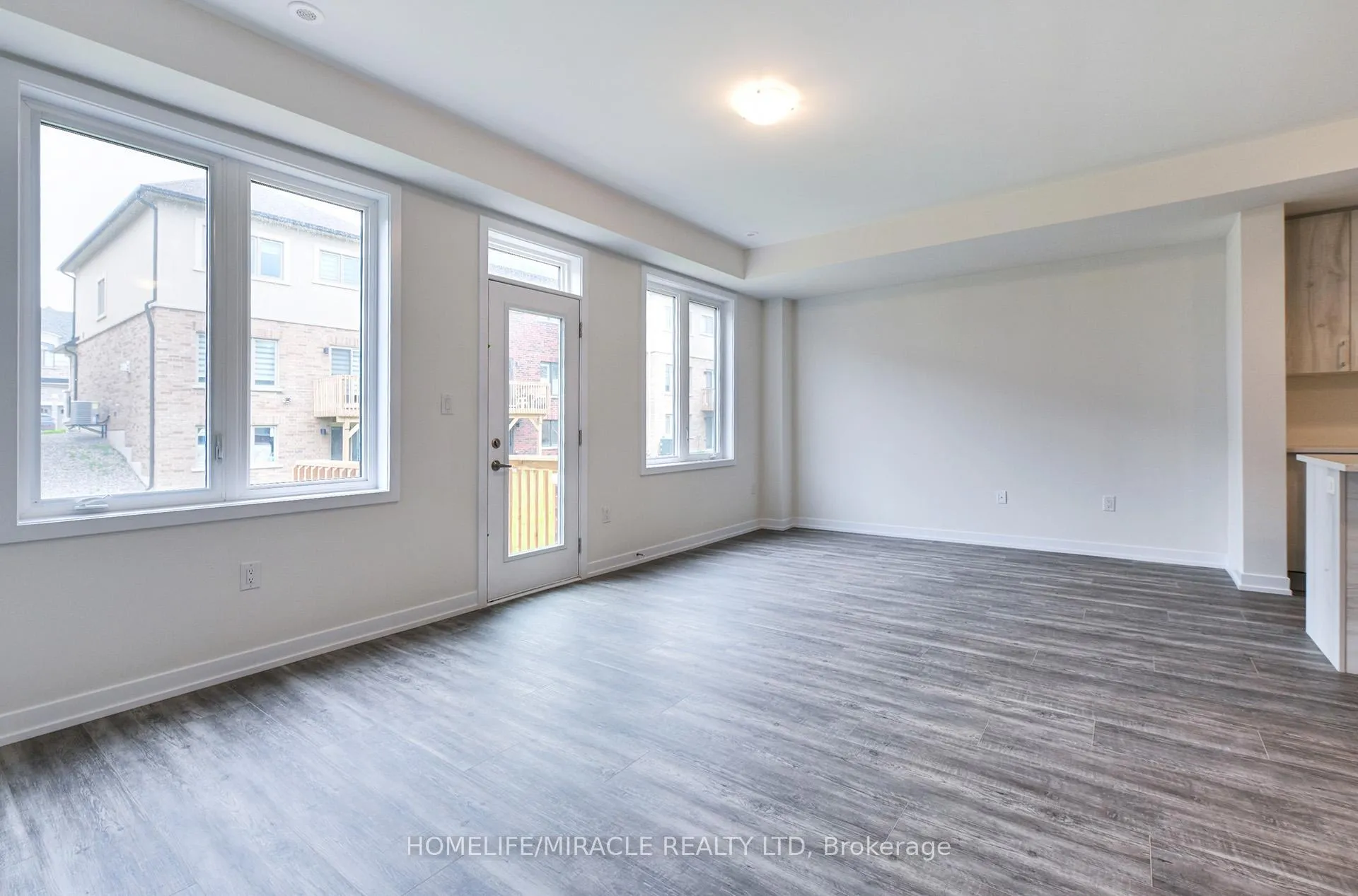 Photo 10 of Unit Main, 74 Ziibi Way, Clarington, Newcastle — HOMEH