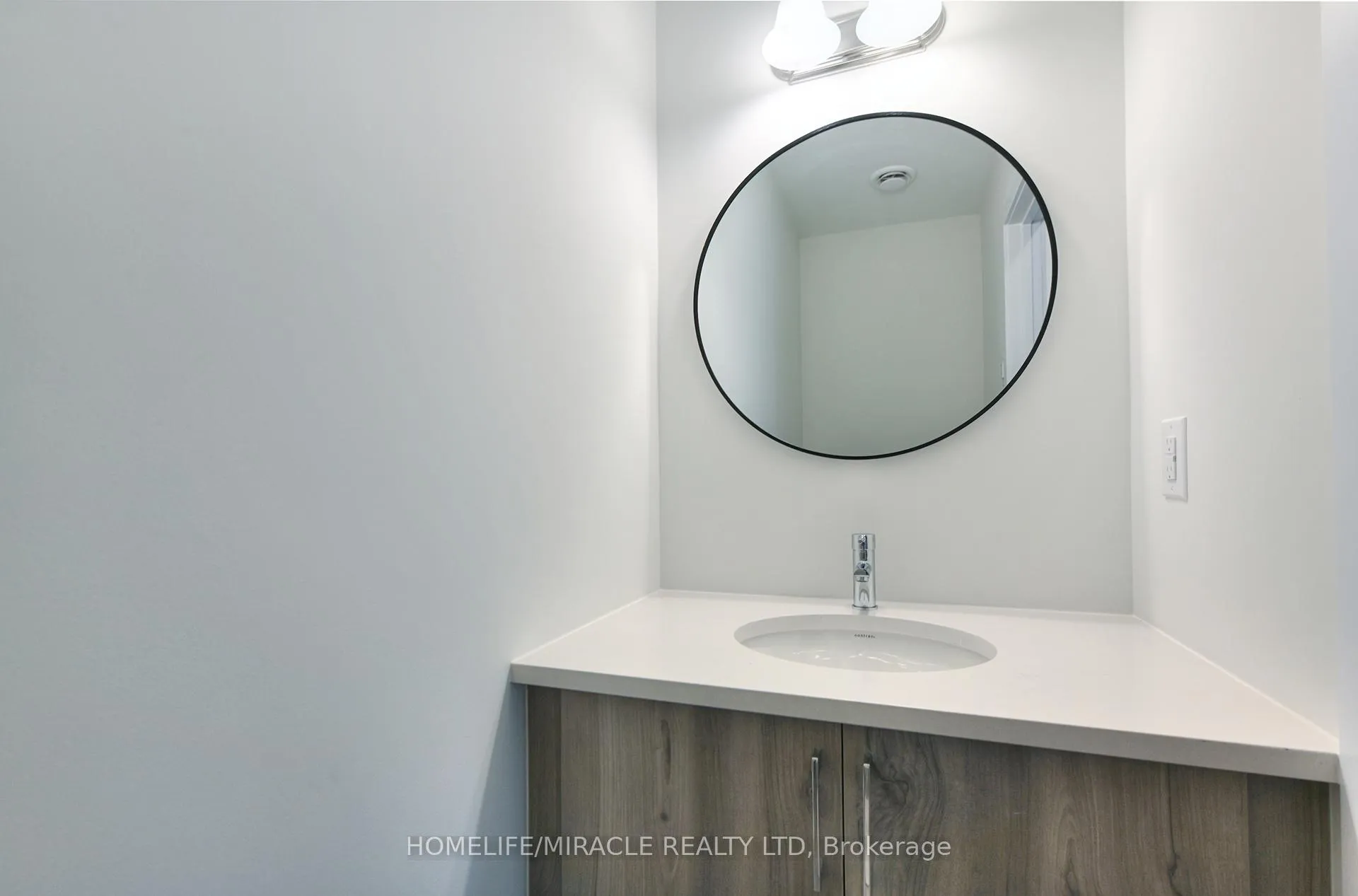 Photo 13 of Unit Main, 74 Ziibi Way, Clarington, Newcastle — HOMEH
