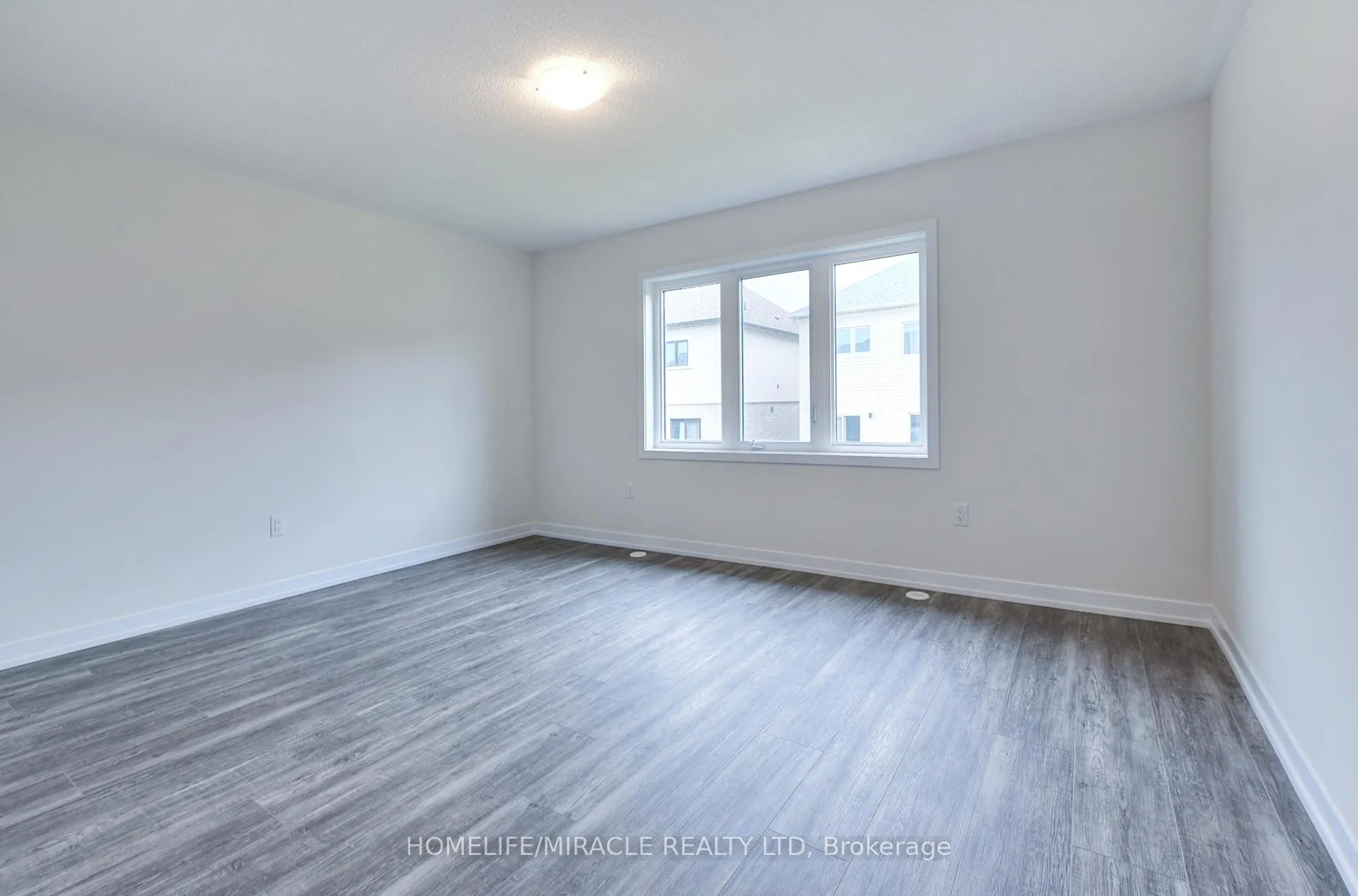Photo 15 of Unit Main, 74 Ziibi Way, Clarington, Newcastle — HOMEH