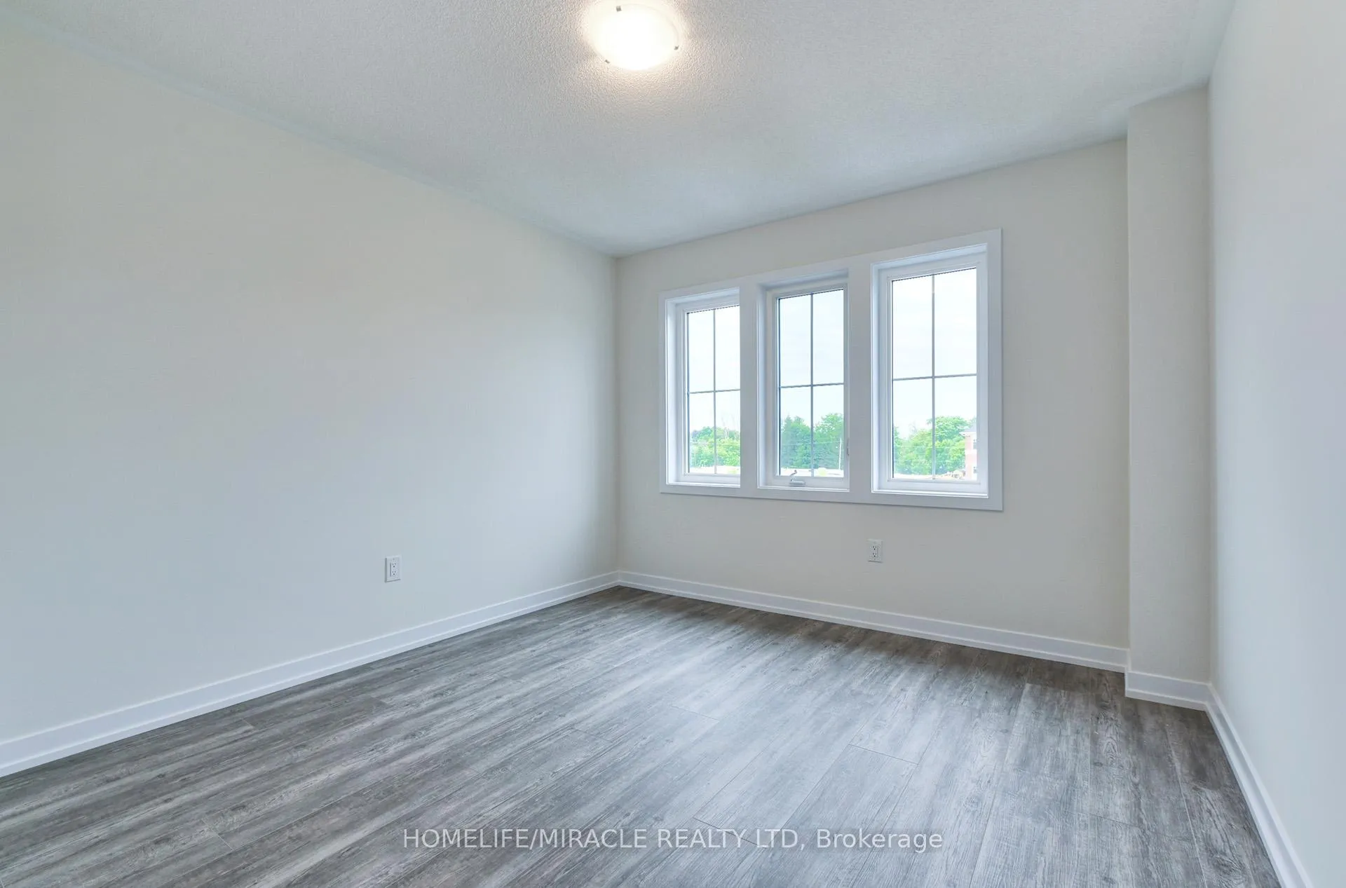 Photo 19 of Unit Main, 74 Ziibi Way, Clarington, Newcastle — HOMEH