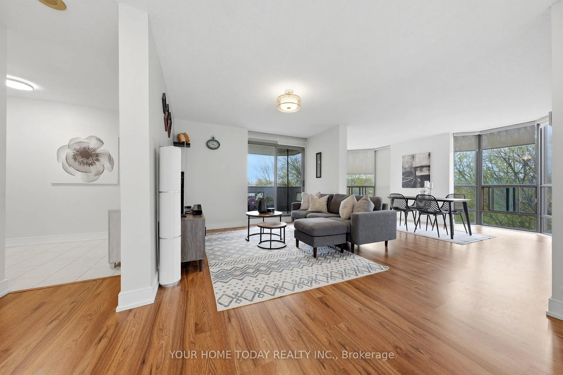 Photo 3 of Unit 201, 20 McFarlane Drive, Halton Hills, Georgetown — HOMEH