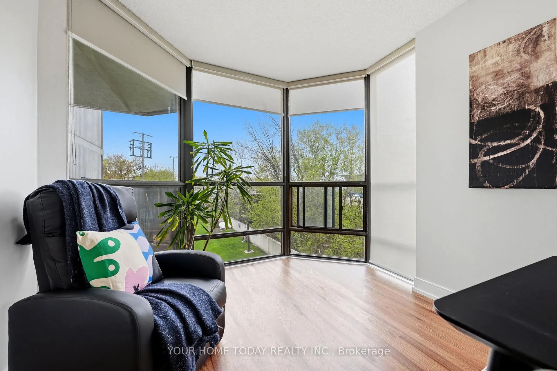 Photo 9 of Unit 201, 20 McFarlane Drive, Halton Hills, Georgetown — HOMEH