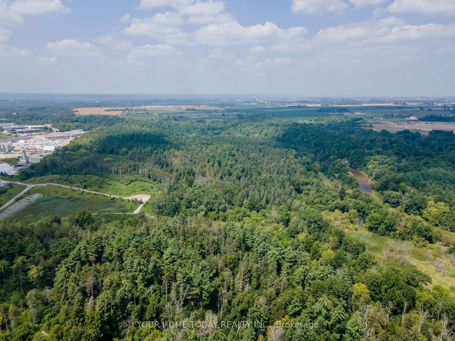 Photo 39 of Unit 201, 20 McFarlane Drive, Halton Hills, Georgetown — HOMEH