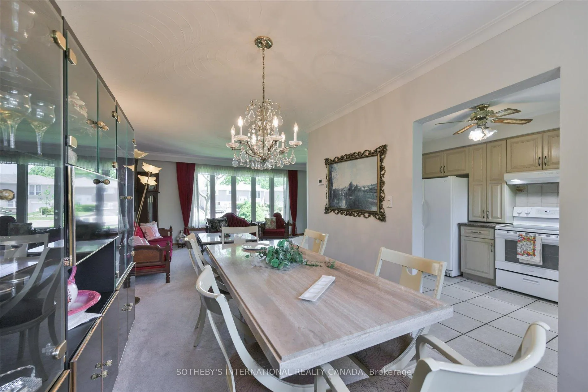 Photo 18 of 283 Derrydown Road, North York, York University Heights — HOMEH