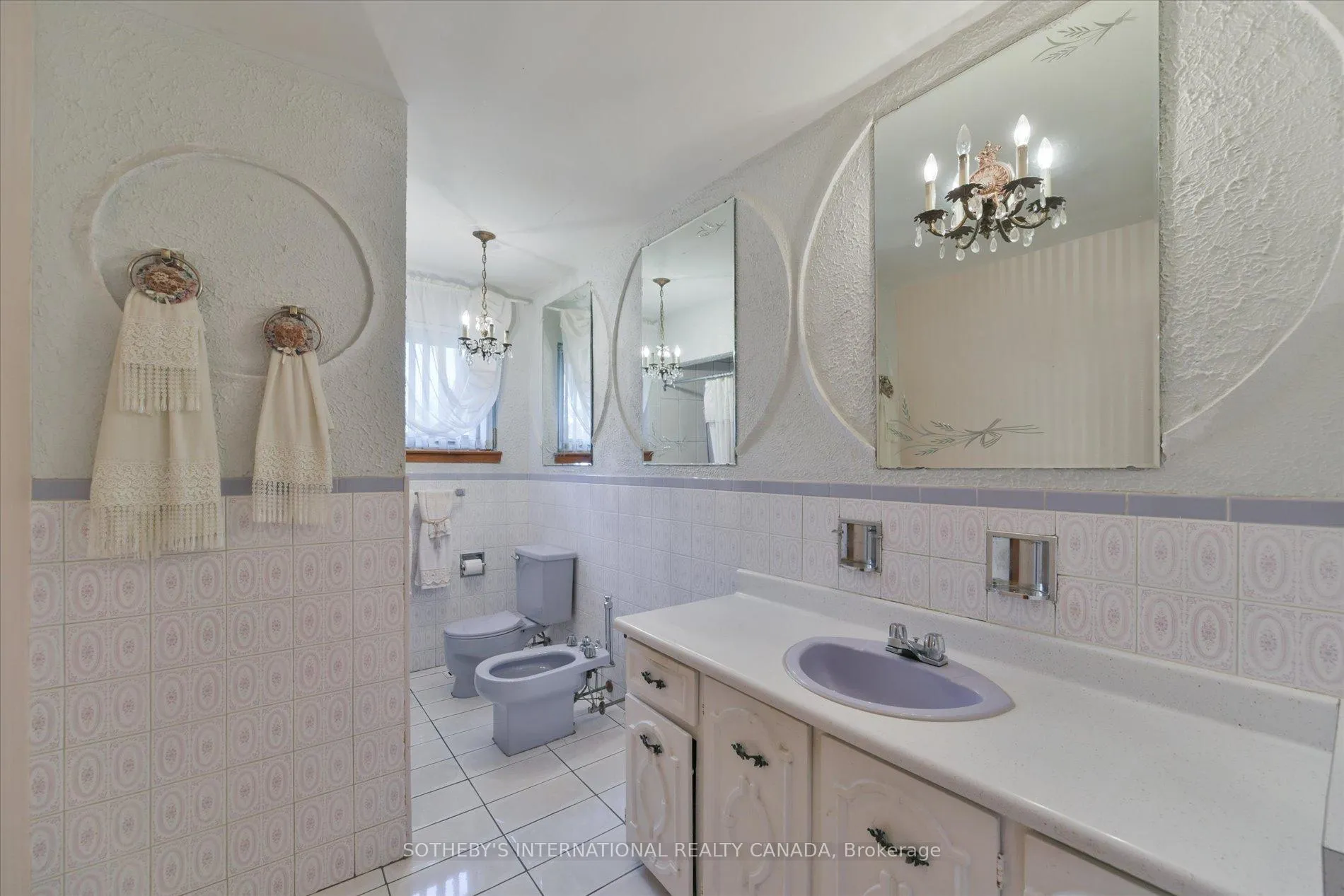 Photo 28 of 283 Derrydown Road, North York, York University Heights — HOMEH