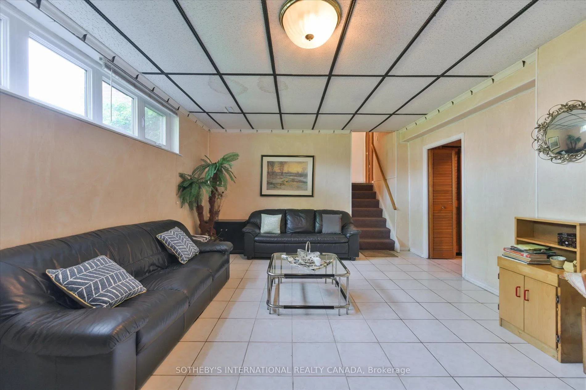 Photo 31 of 283 Derrydown Road, North York, York University Heights — HOMEH
