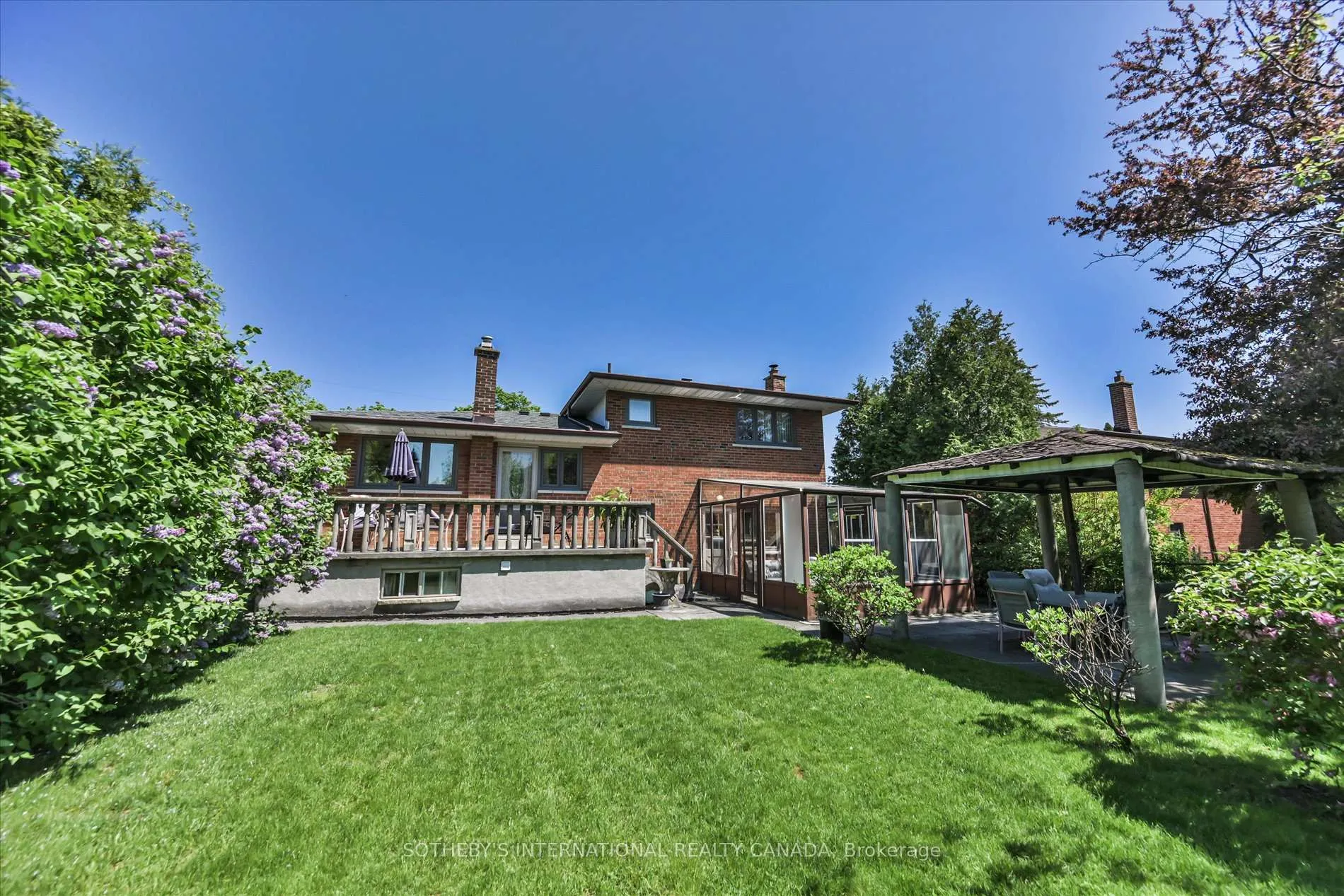 Photo 38 of 283 Derrydown Road, North York, York University Heights — HOMEH