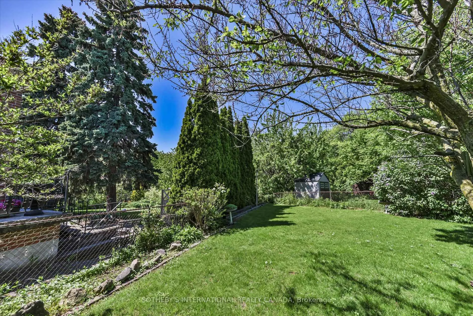 Photo 40 of 283 Derrydown Road, North York, York University Heights — HOMEH