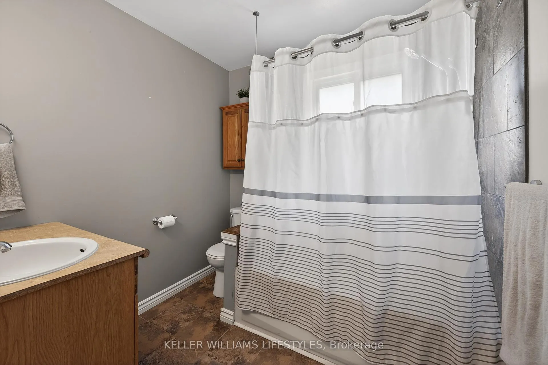 Photo 18 of 3 Baffin Place, London, East I — HOMEH