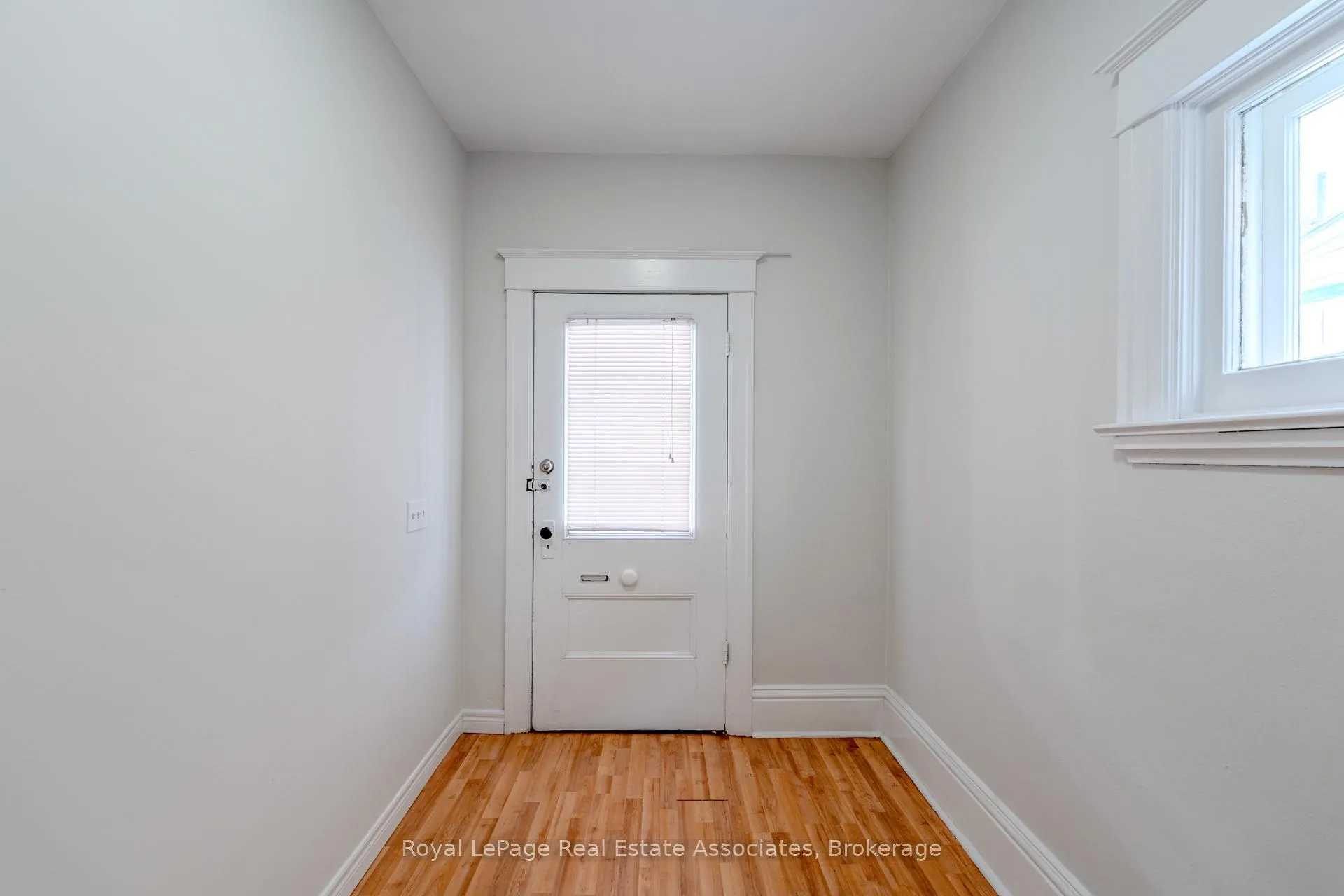 Photo 2 of Unit 1, 157 William Street, Brantford — HOMEH