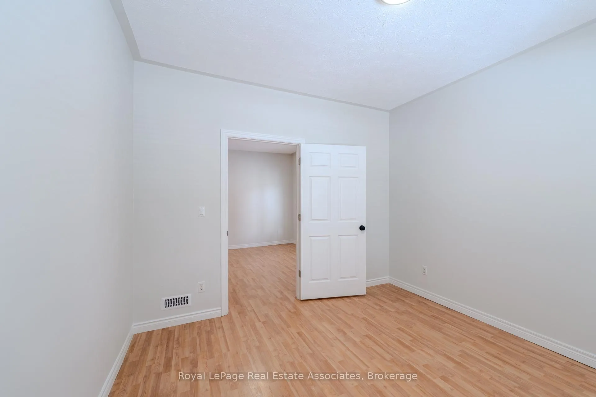 Photo 10 of Unit 1, 157 William Street, Brantford — HOMEH