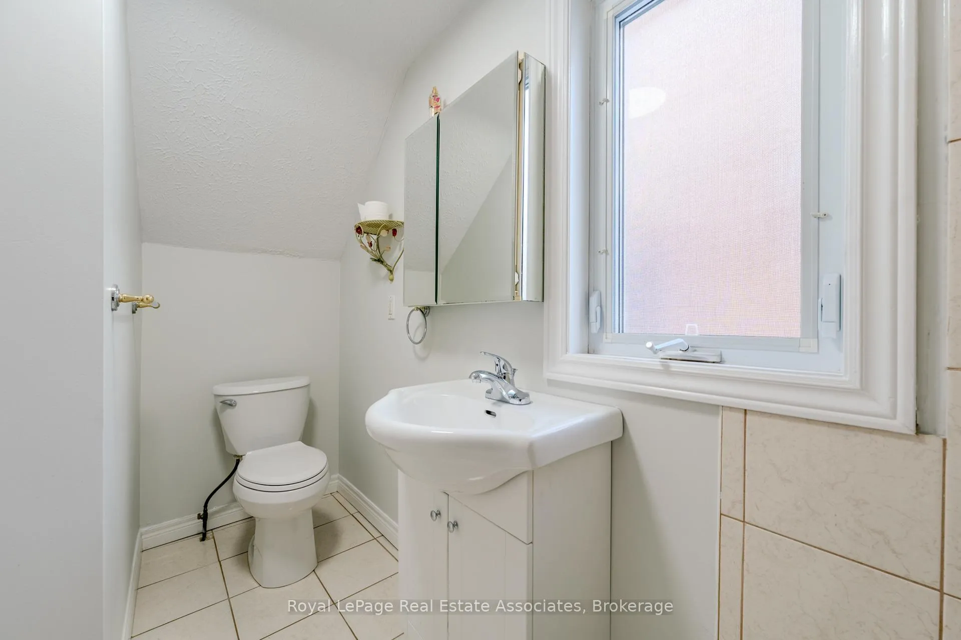 Photo 19 of Unit 1, 157 William Street, Brantford — HOMEH
