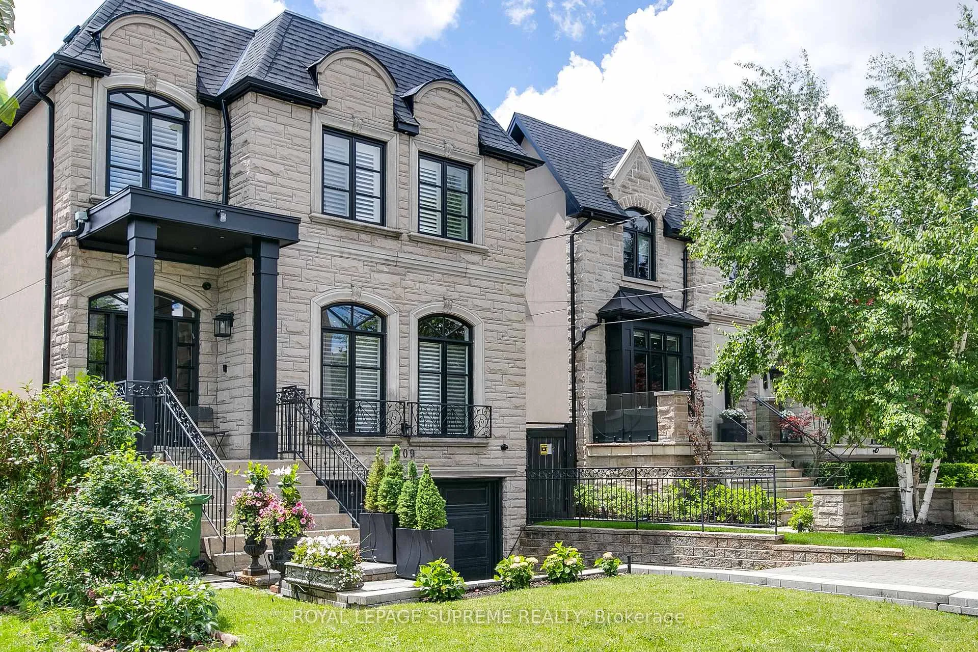 Photo 3 of 209 Carmichael Avenue, Toronto, Bedford Park-Nortown — HOMEH