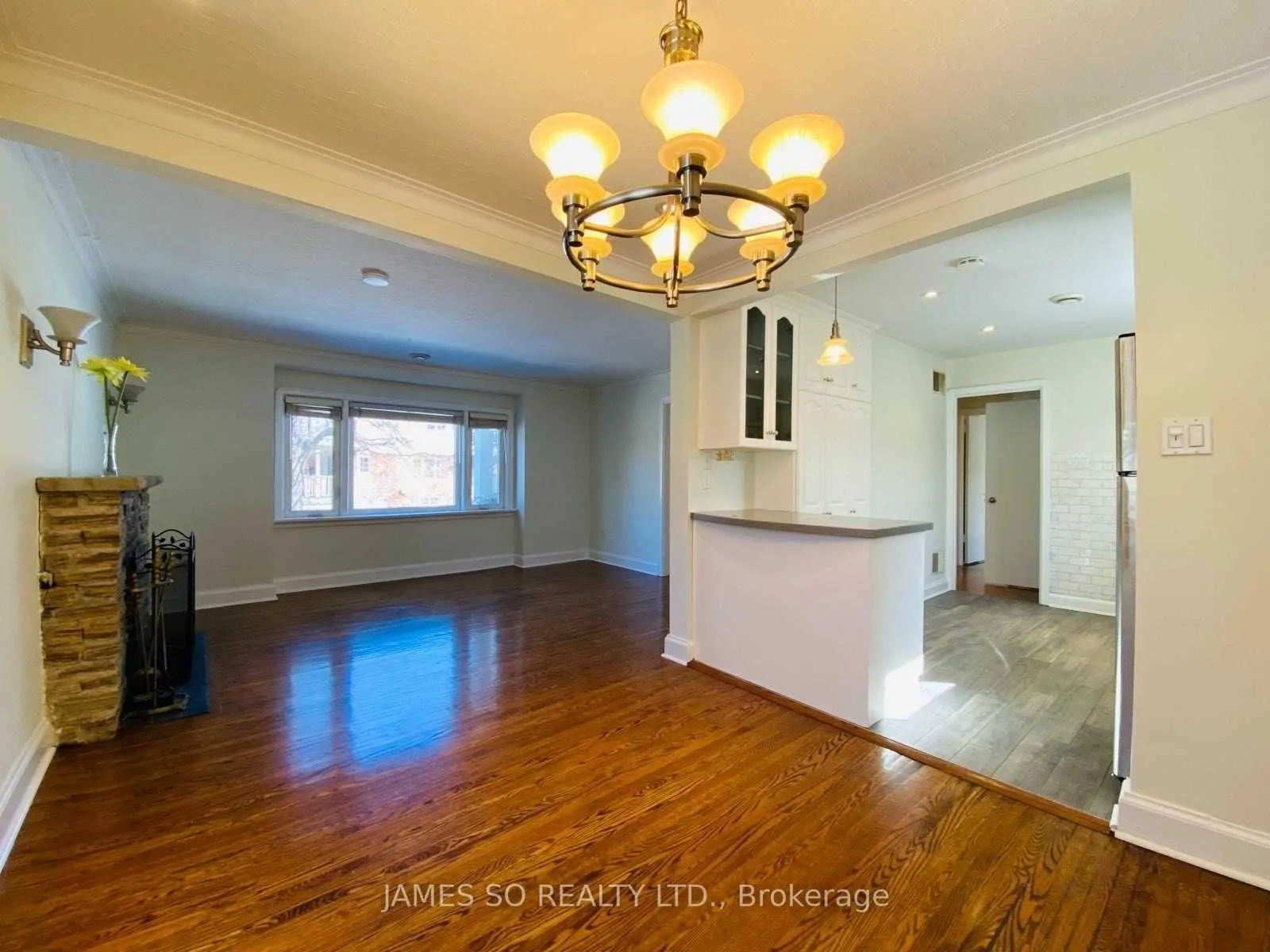 Photo 4 of 631 O'Connor Drive, Toronto, East York — HOMEH