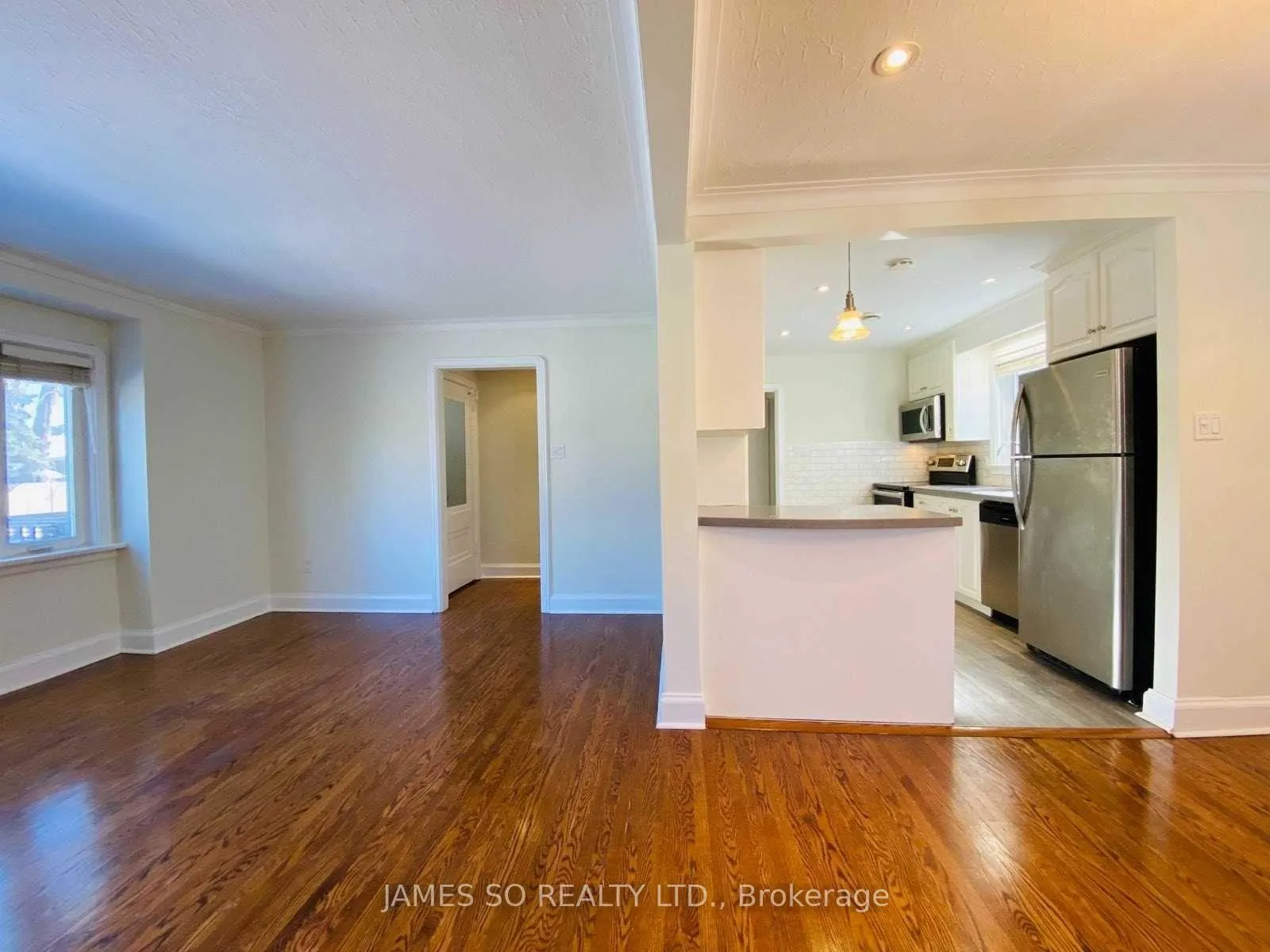 Photo 5 of 631 O'Connor Drive, Toronto, East York — HOMEH