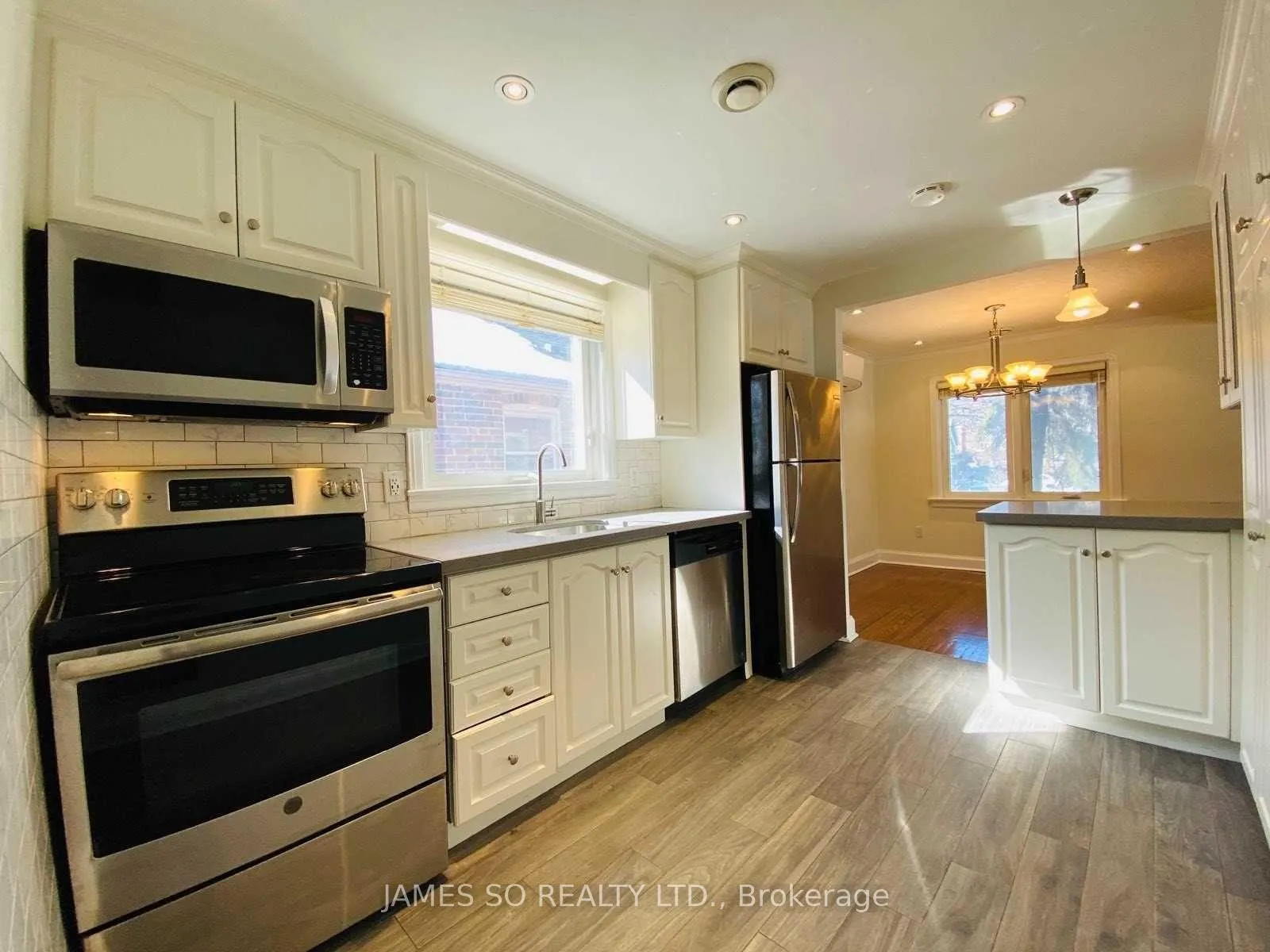 Photo 9 of 631 O'Connor Drive, Toronto, East York — HOMEH
