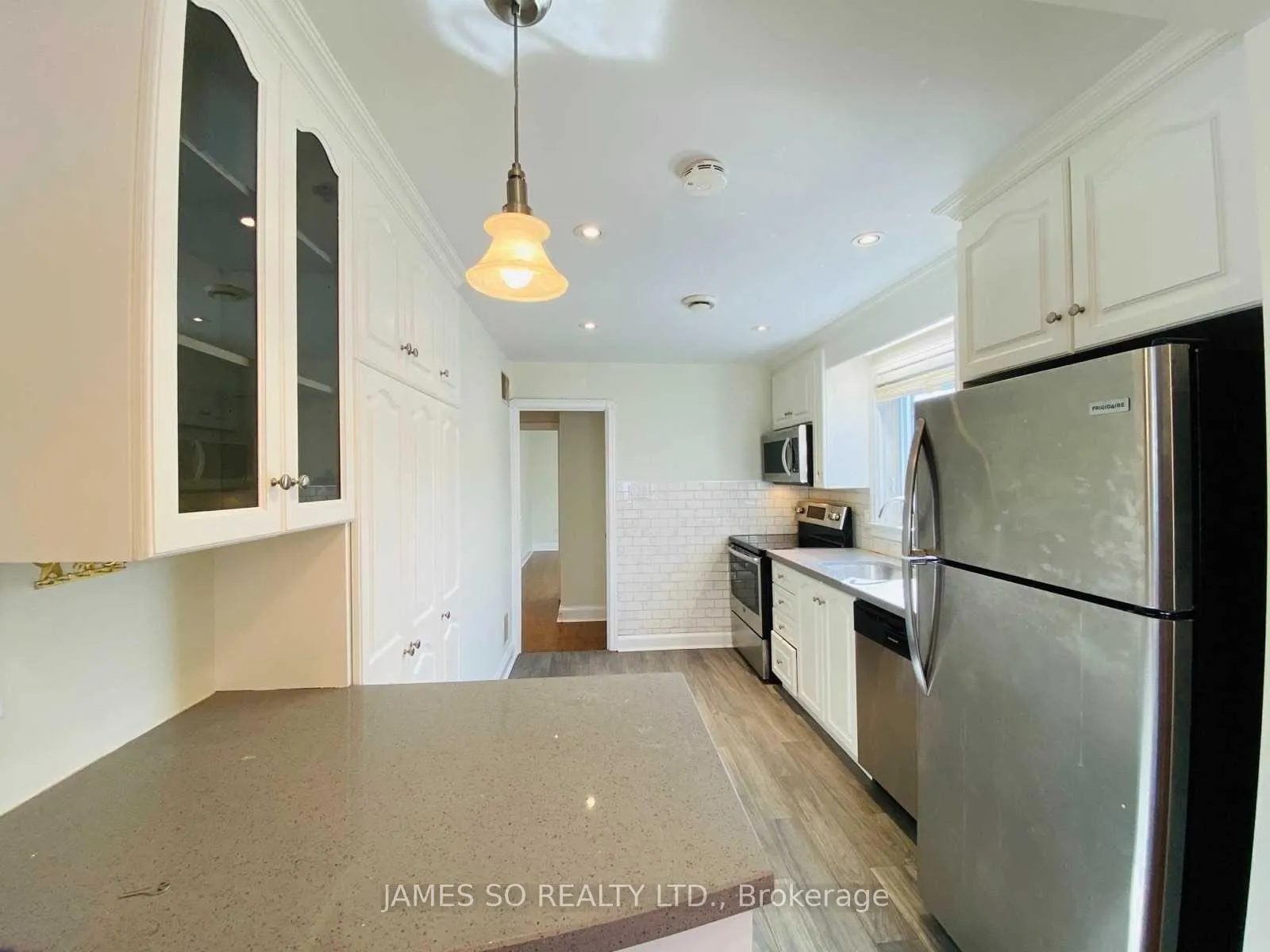 Photo 10 of 631 O'Connor Drive, Toronto, East York — HOMEH