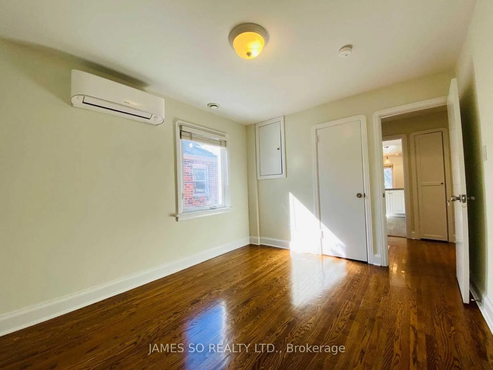 Photo 16 of 631 O'Connor Drive, Toronto, East York — HOMEH