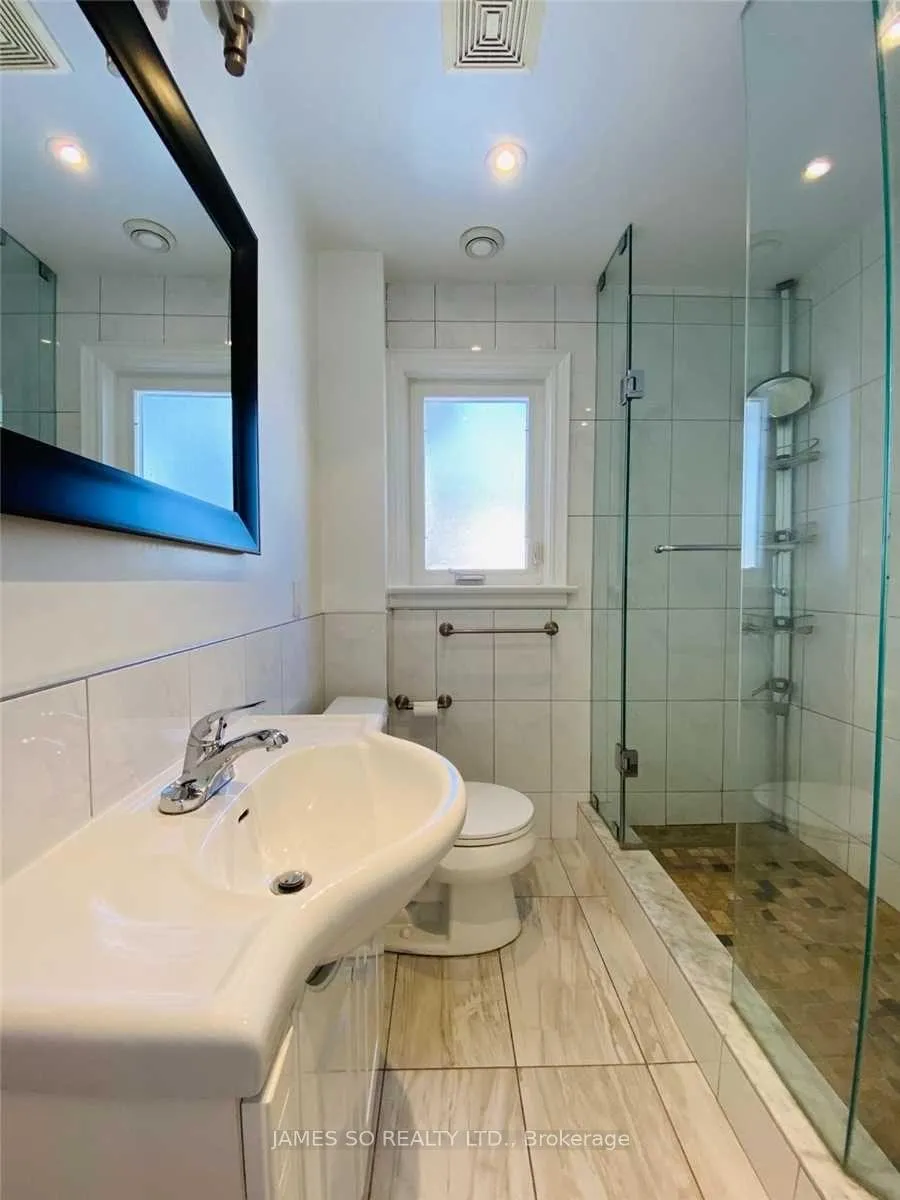 Photo 18 of 631 O'Connor Drive, Toronto, East York — HOMEH