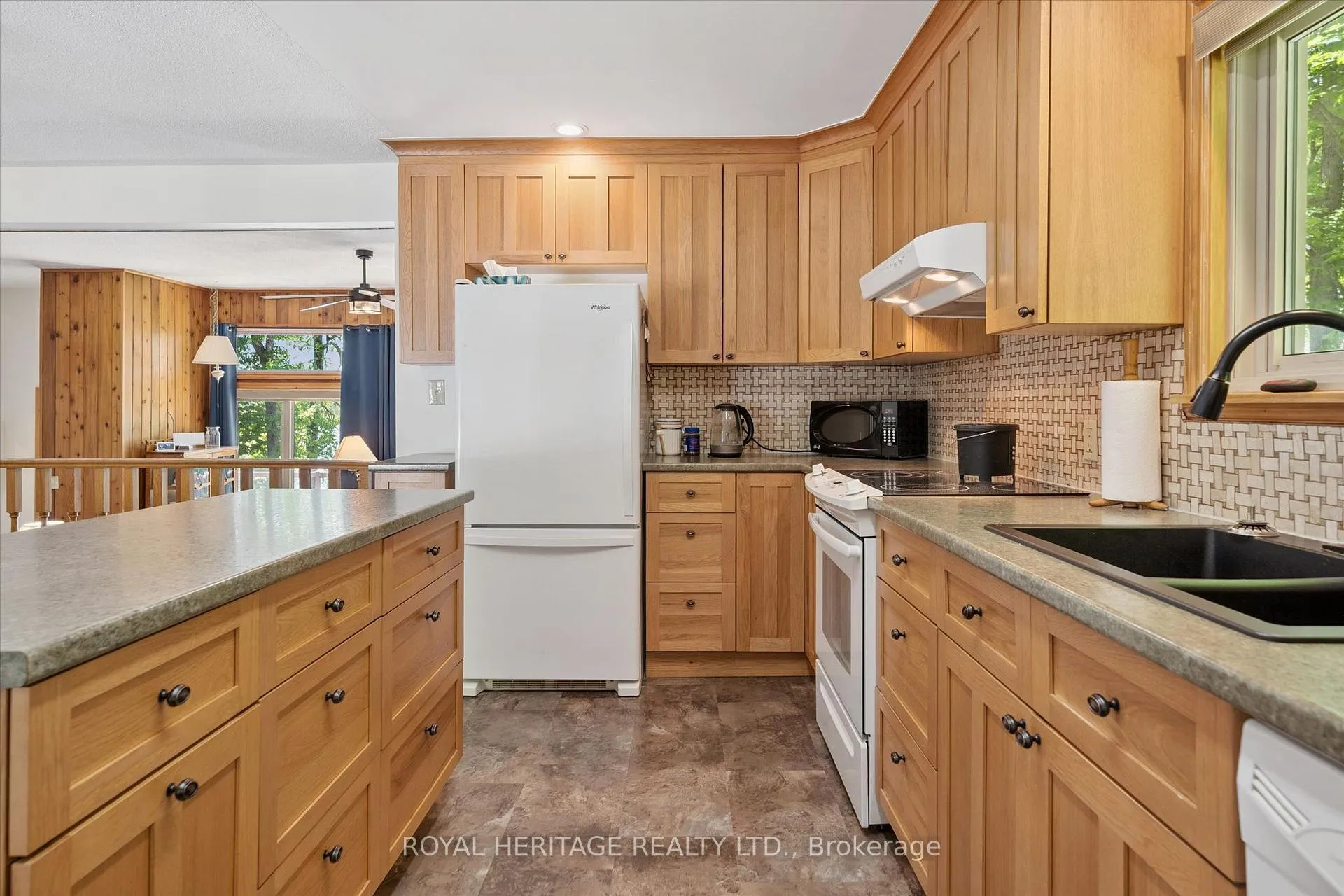 Photo 13 of 614 Sieber Road E, Ryerson — HOMEH