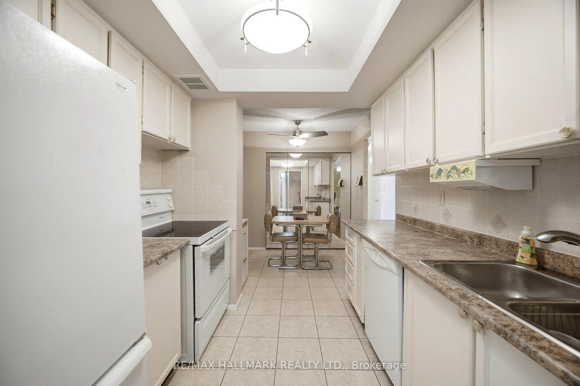 Photo 4 of Unit 1701, 3131 Bridletowne Circle, Scarborough, L'Amoreaux — HOMEH