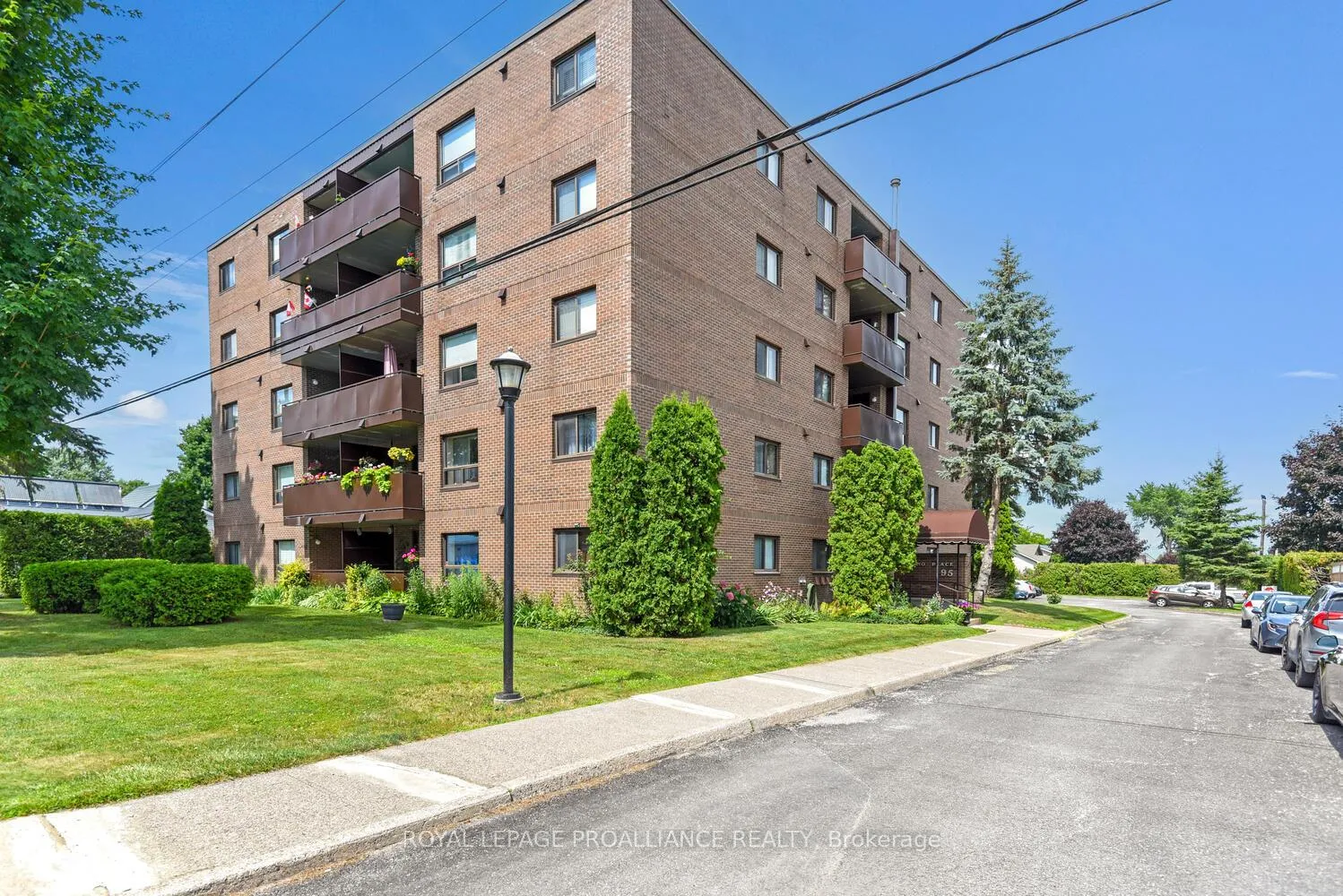 Front of Unit 502, 95 Windsor Drive