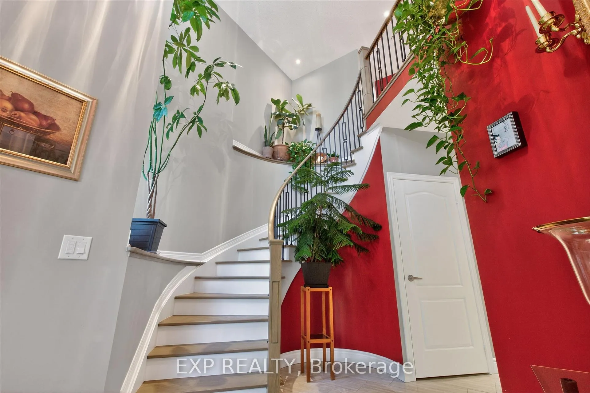Photo 3 of 82 Castelli Court, Caledon, Bolton North — HOMEH
