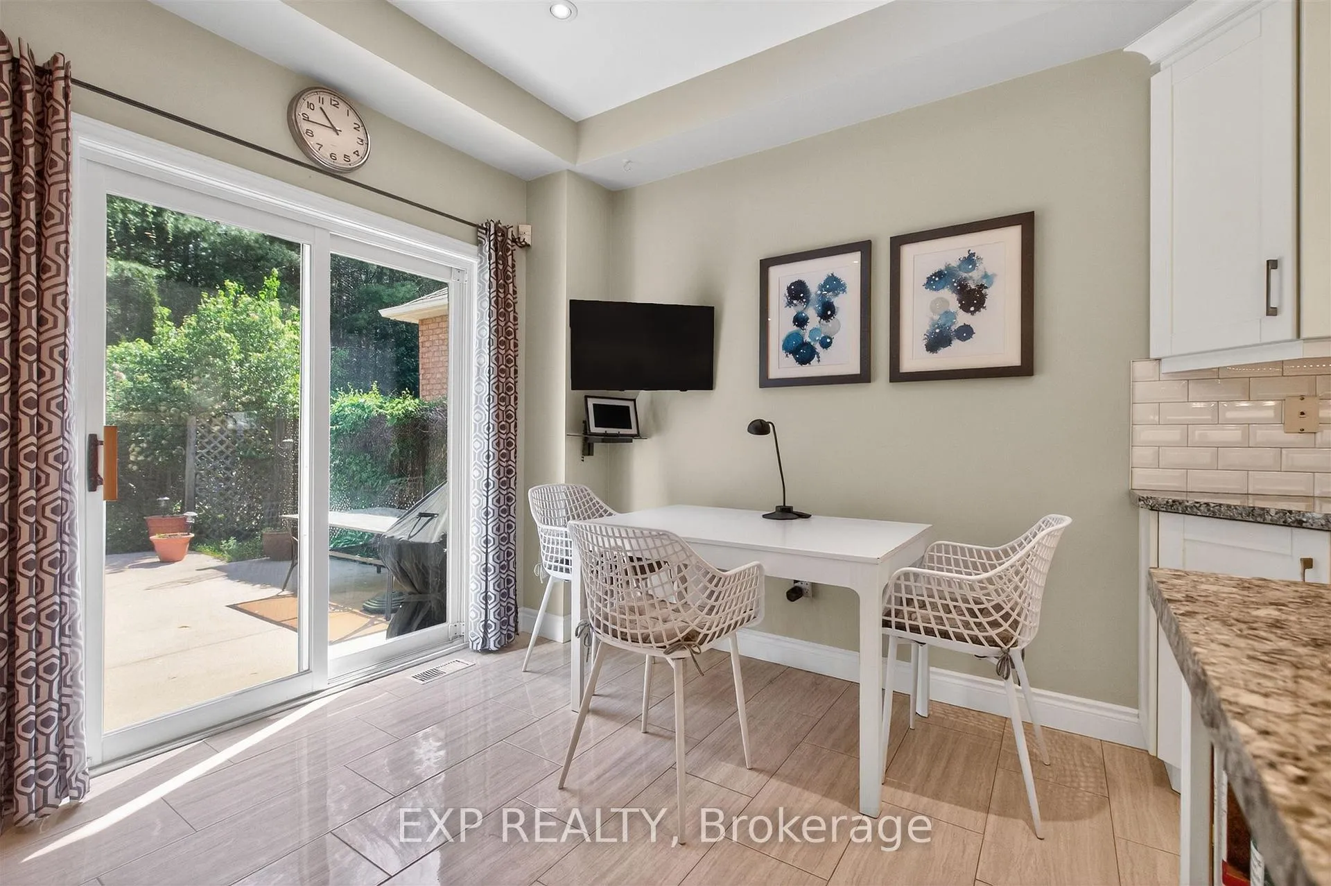 Photo 14 of 82 Castelli Court, Caledon, Bolton North — HOMEH