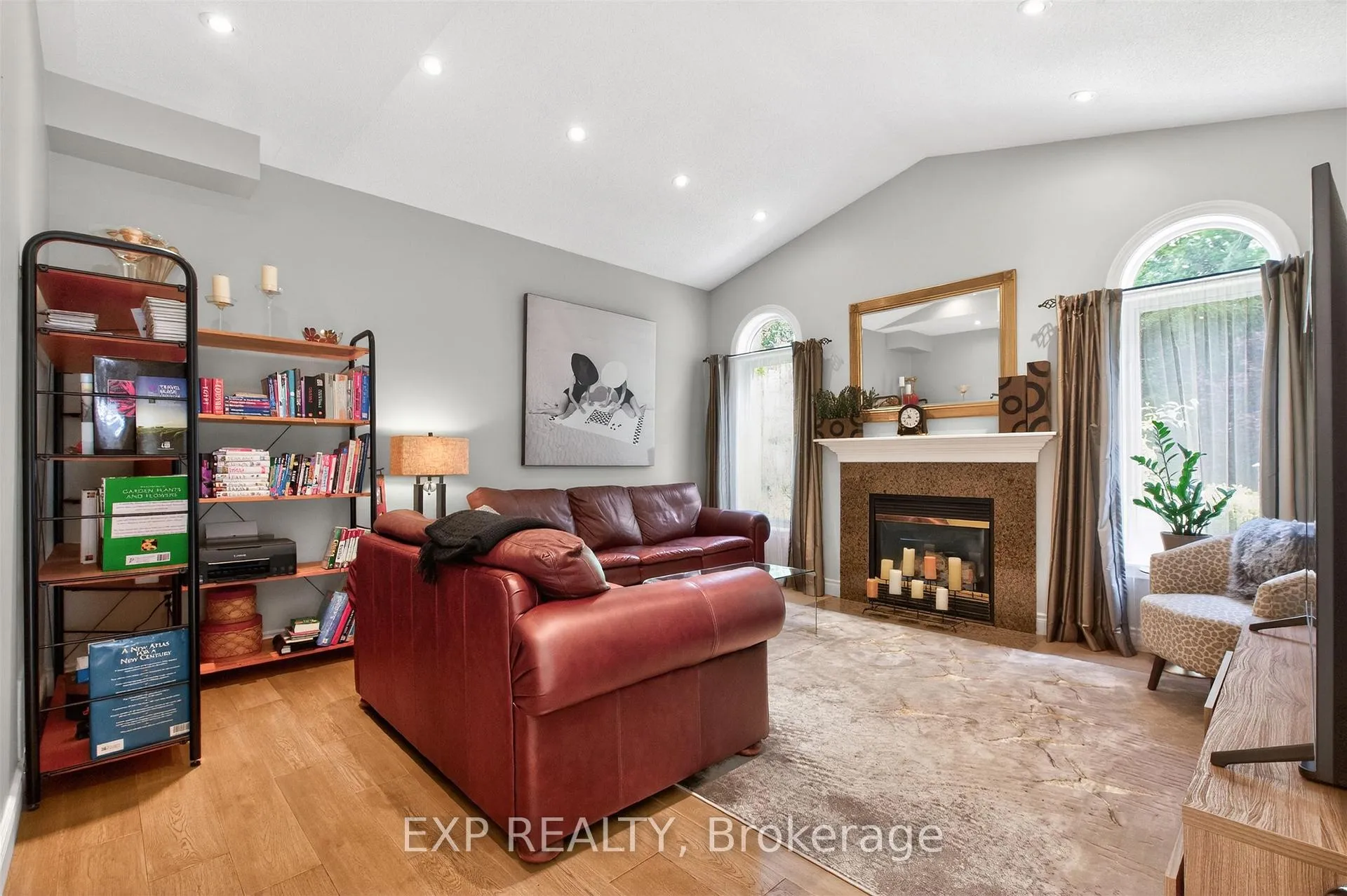 Photo 15 of 82 Castelli Court, Caledon, Bolton North — HOMEH