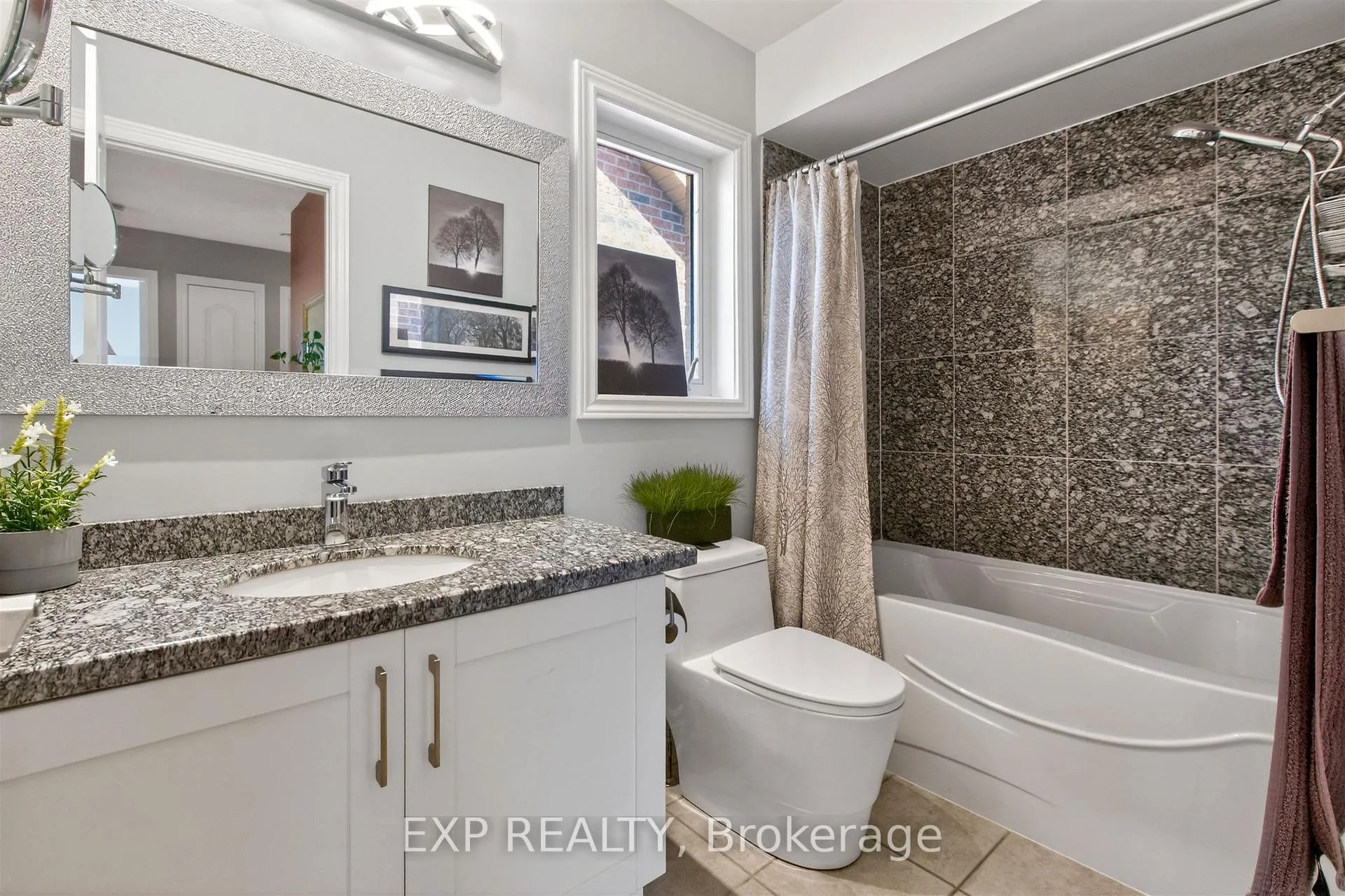 Photo 28 of 82 Castelli Court, Caledon, Bolton North — HOMEH