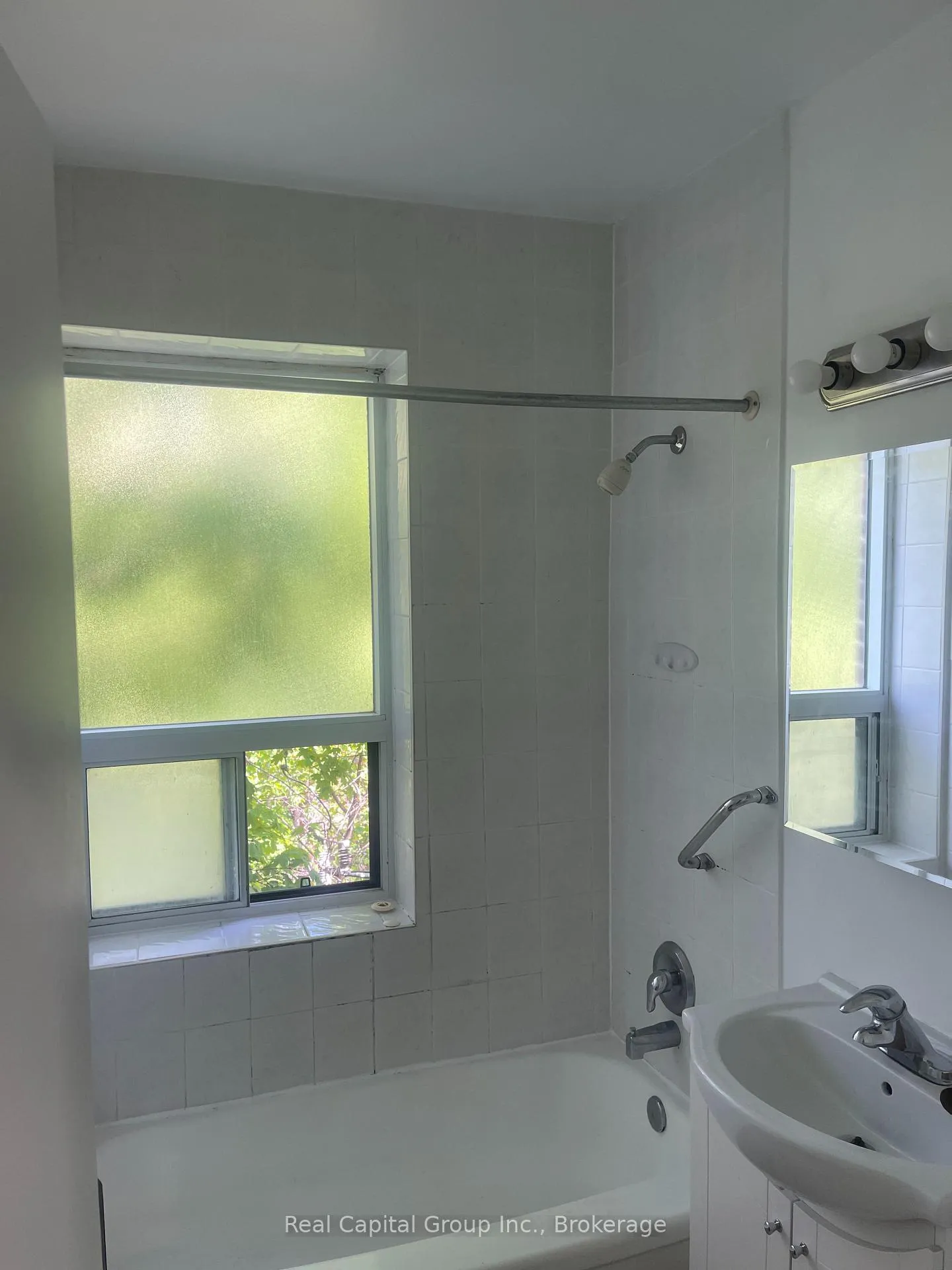 Photo 8 of Unit 304, 24 Shallmar Boulevard, Toronto, Forest Hill North — HOMEH