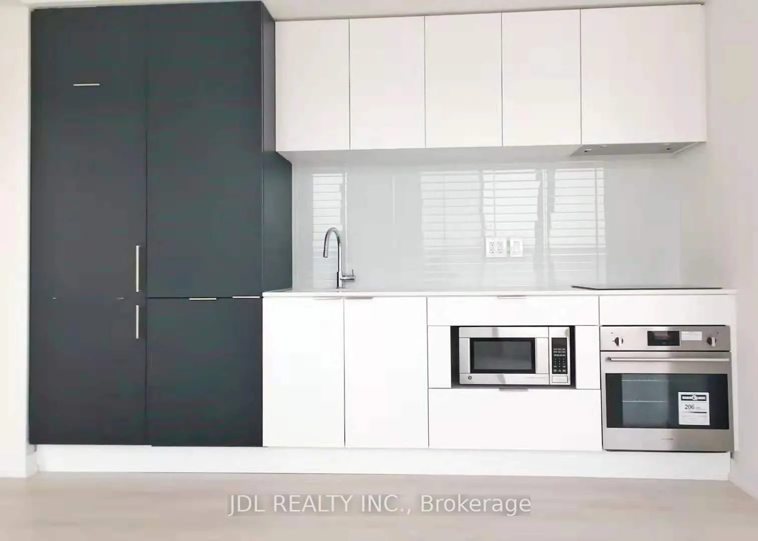 Photo 2 of Unit 2803, 33 Helendale Avenue, Toronto, Yonge-Eglinton — HOMEH