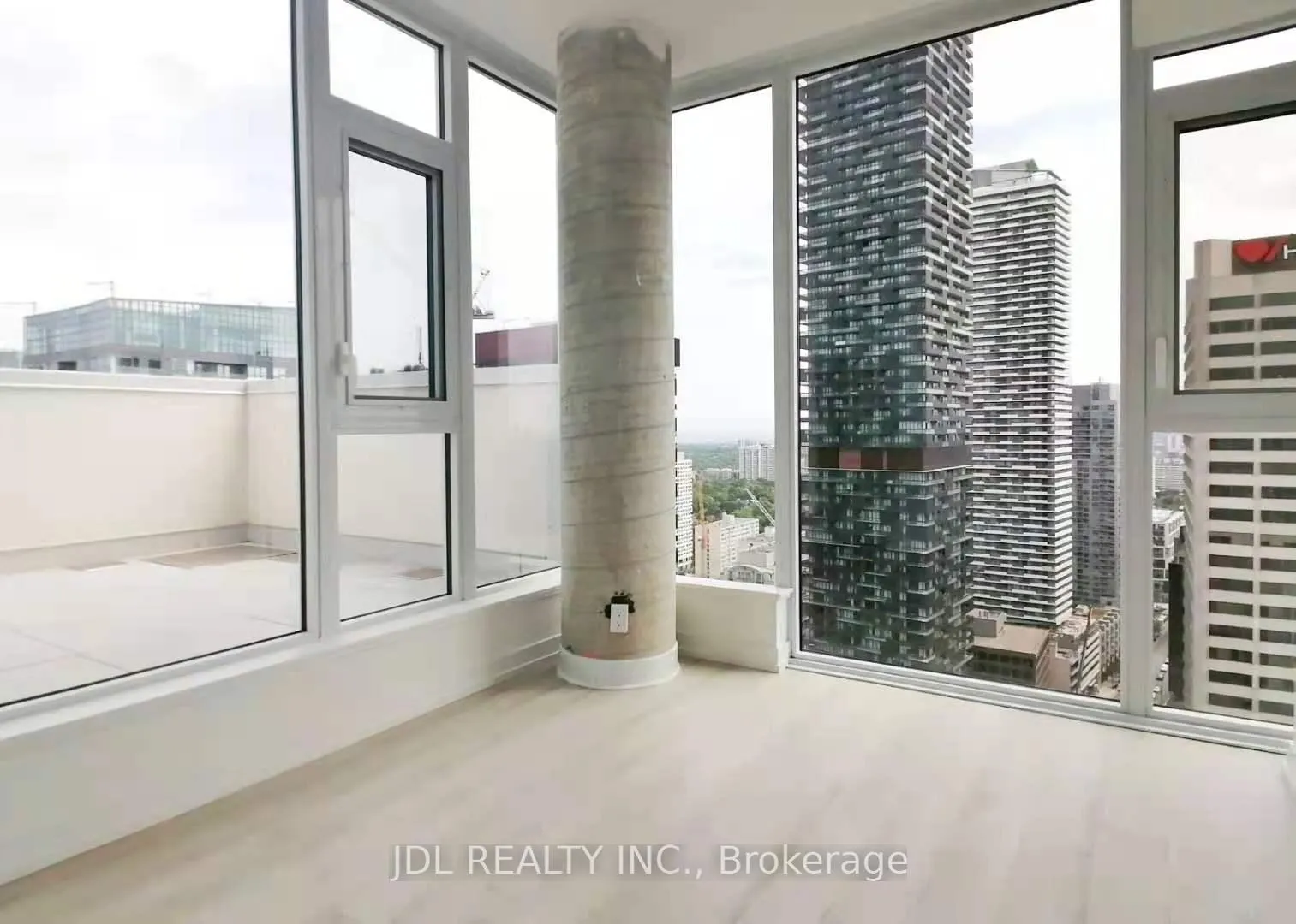 Photo 4 of Unit 2803, 33 Helendale Avenue, Toronto, Yonge-Eglinton — HOMEH
