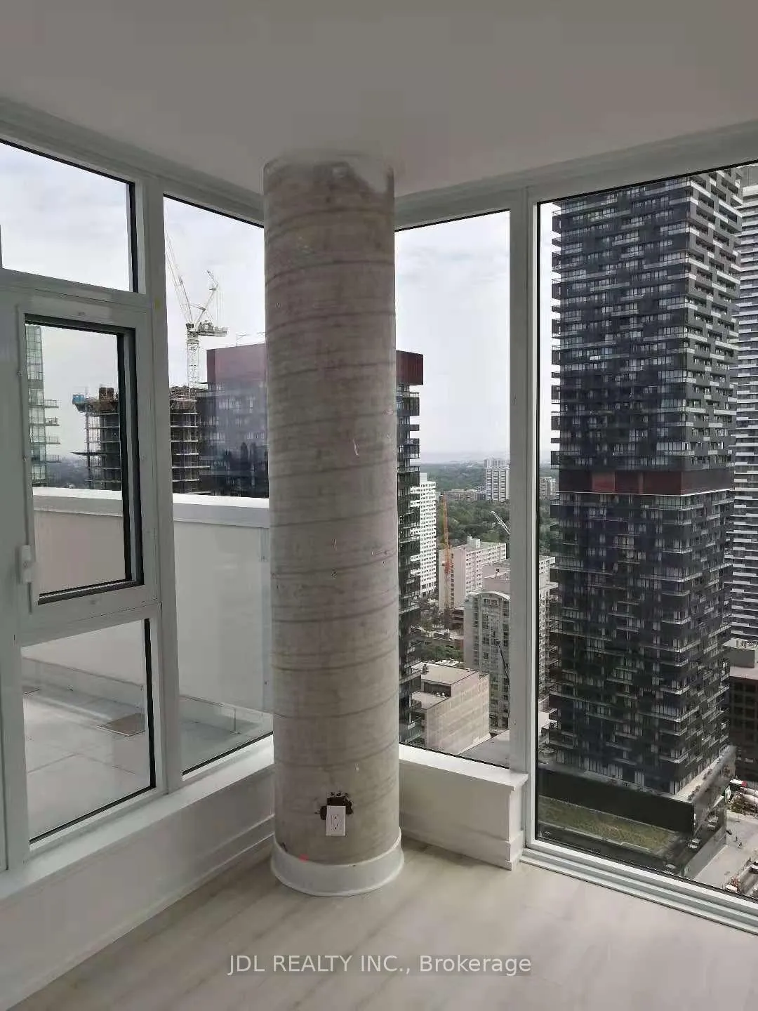 Photo 10 of Unit 2803, 33 Helendale Avenue, Toronto, Yonge-Eglinton — HOMEH