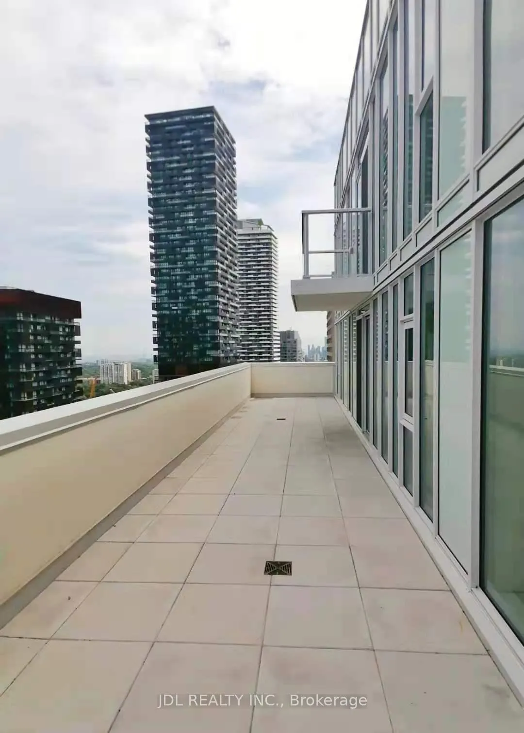 Photo 11 of Unit 2803, 33 Helendale Avenue, Toronto, Yonge-Eglinton — HOMEH